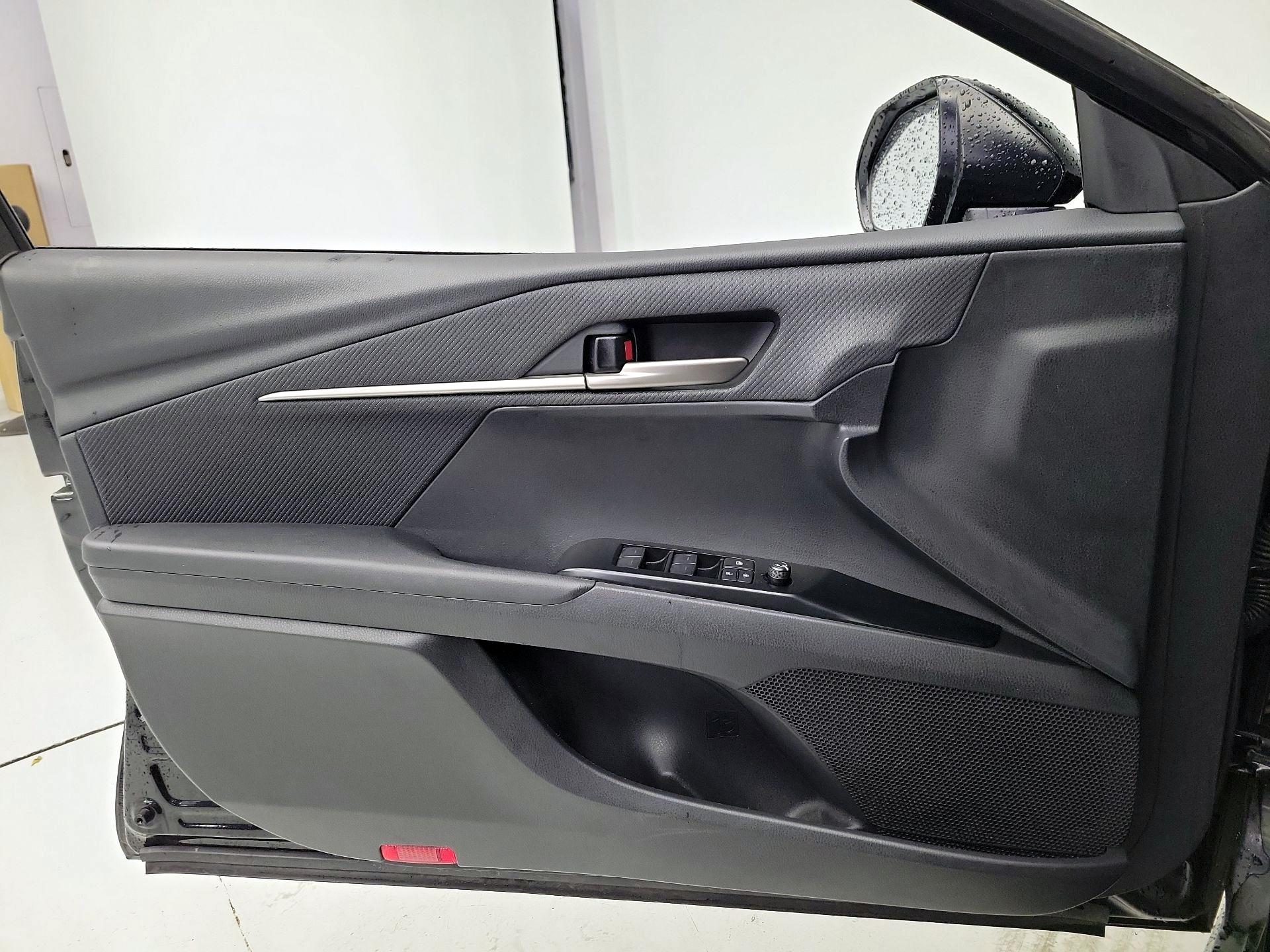 Thumbnail: 2025 Toyota Camry - 12