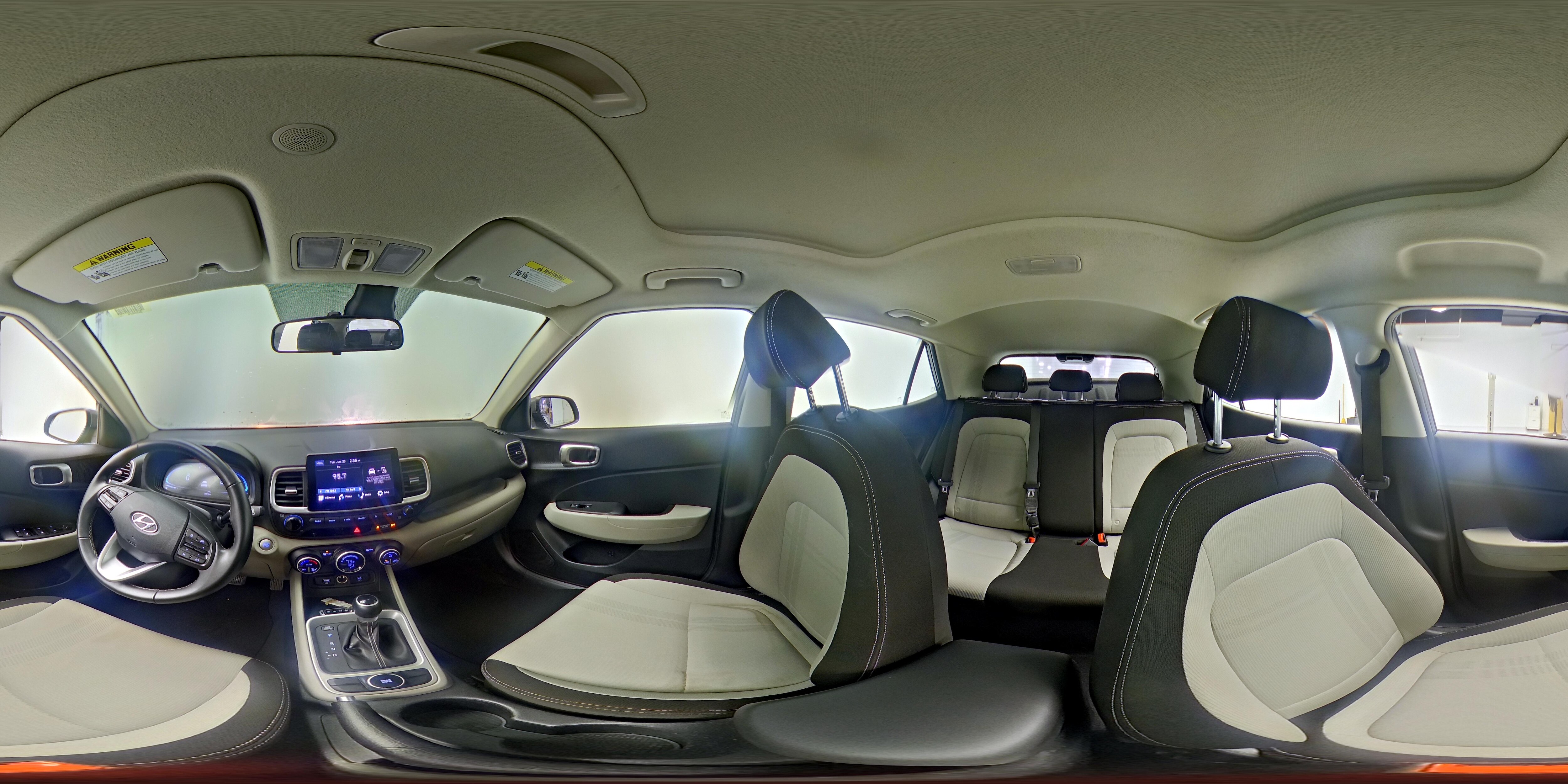2025 Hyundai Venue SEL - Photo 26