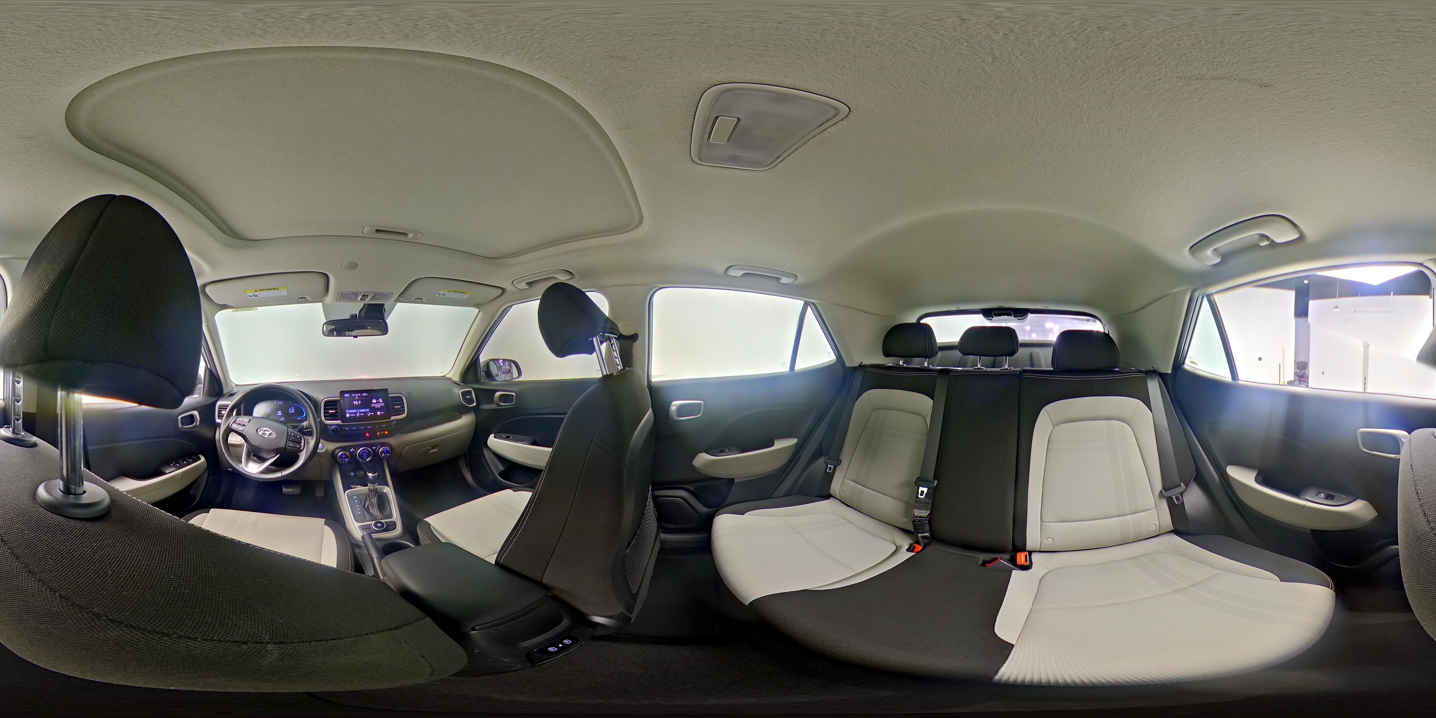 2025 Hyundai Venue SEL - Photo 27