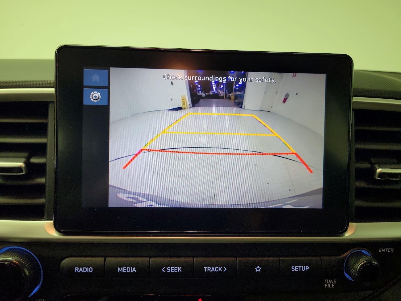 2025 Hyundai Venue SEL - Photo 15