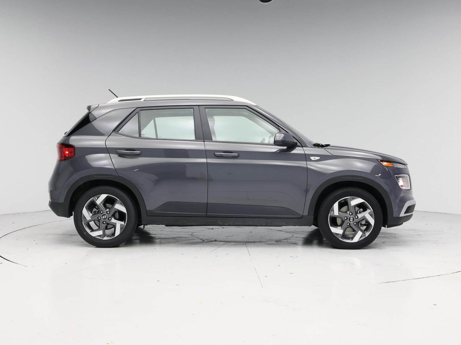 2025 Hyundai Venue SEL - Photo 8