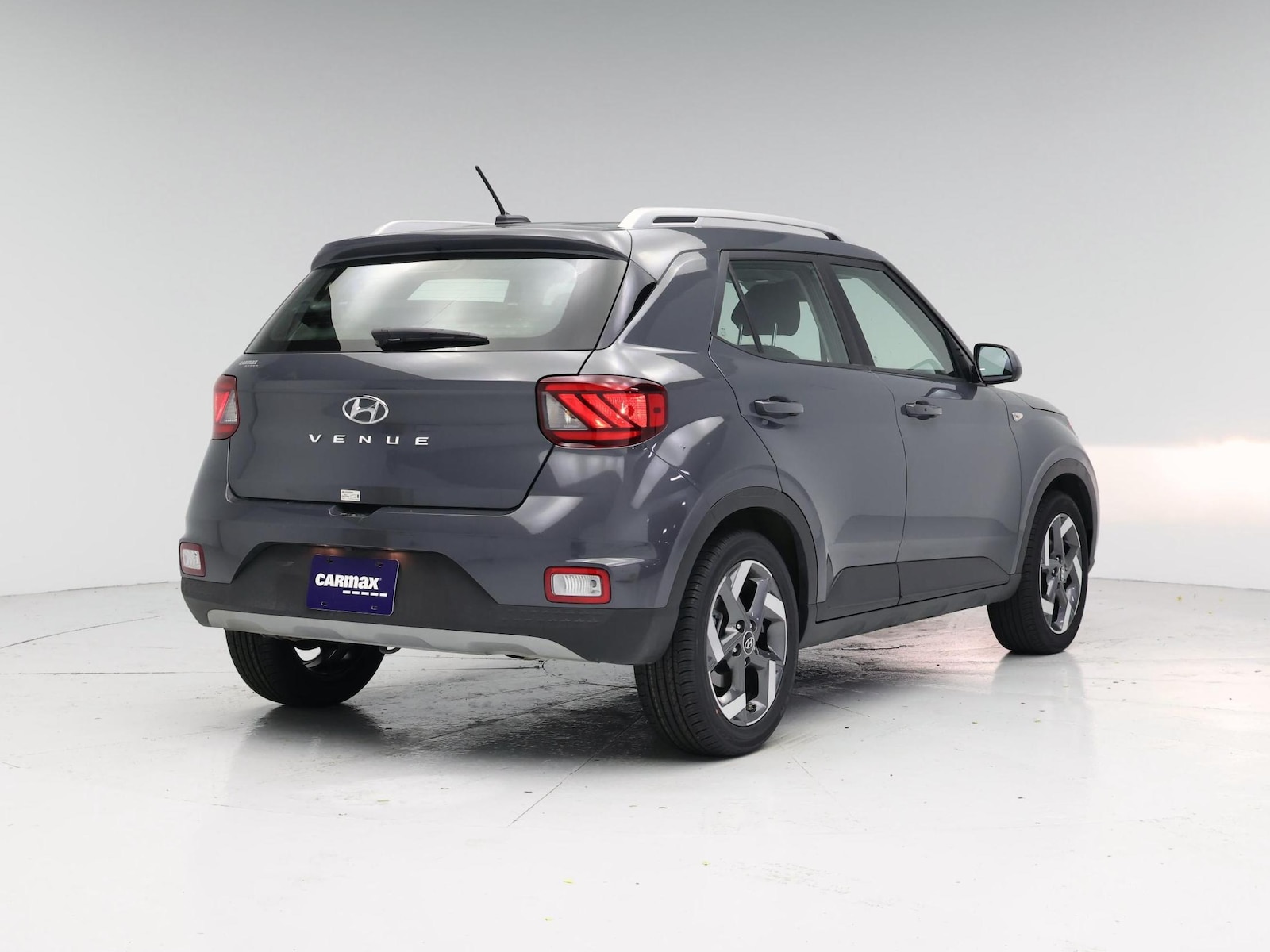 2025 Hyundai Venue SEL - Photo 9