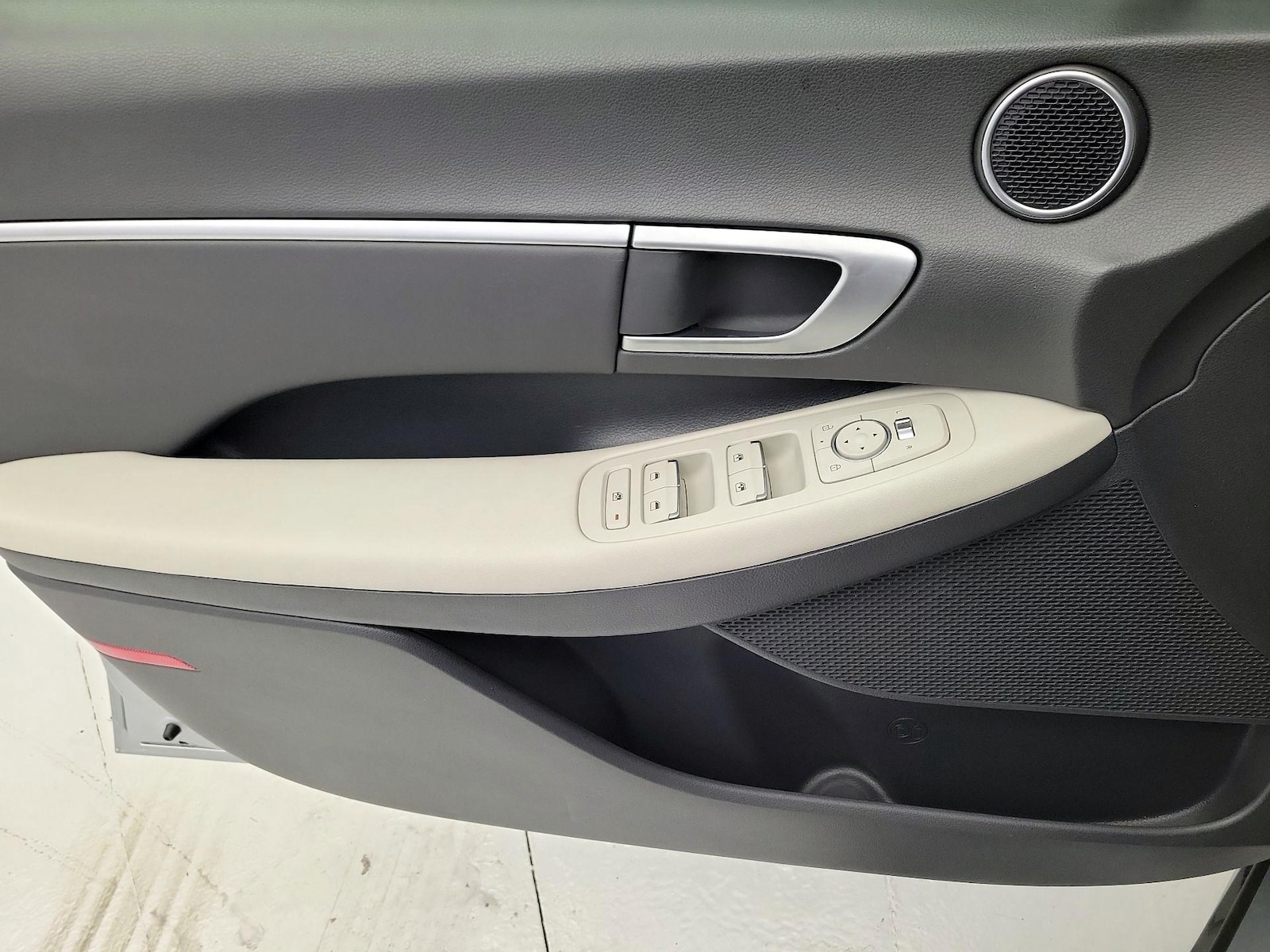 2025 Hyundai Sonata SEL - Photo 13