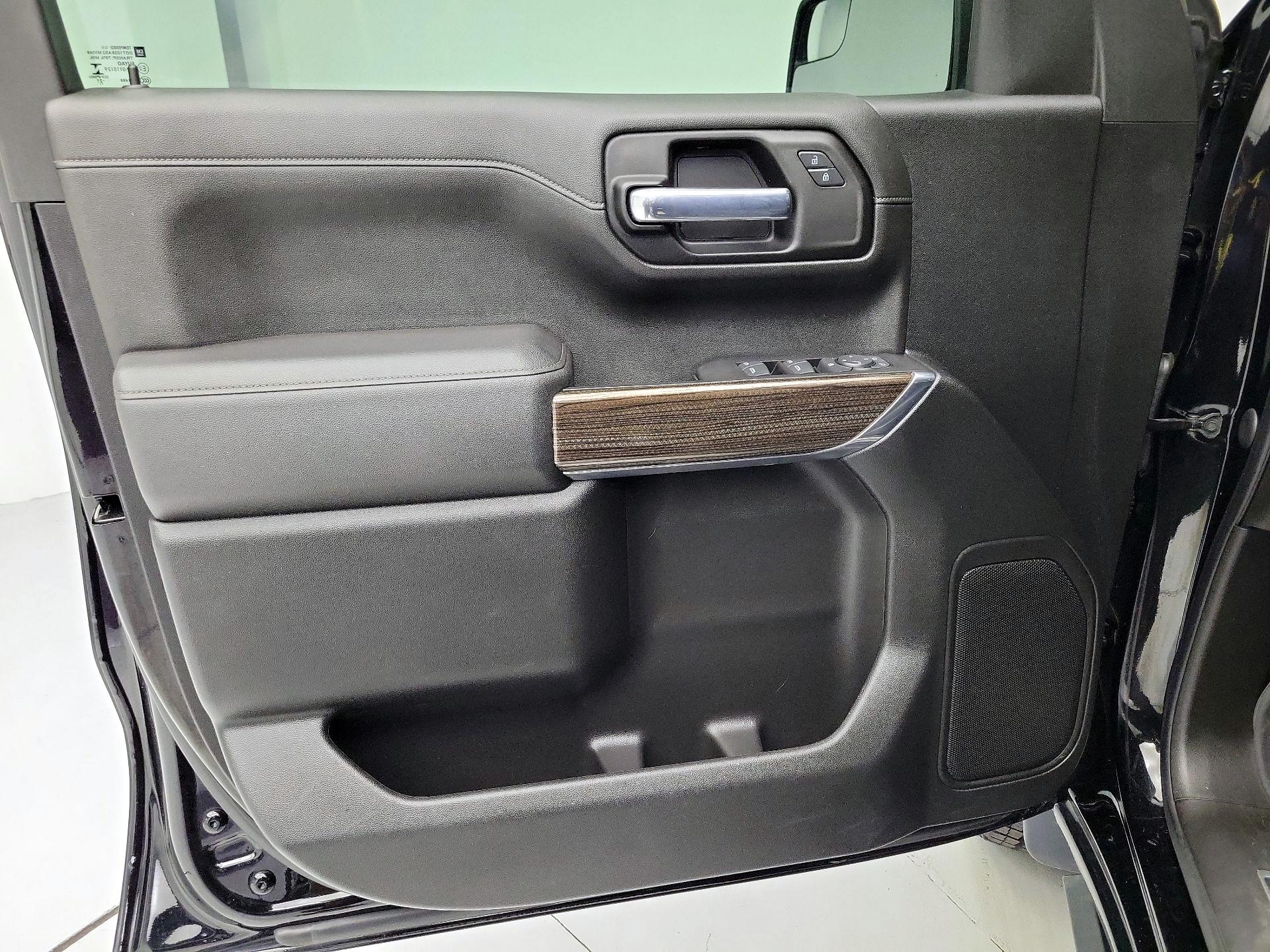 Thumbnail: 2021 Chevrolet Silverado 1500 - 12