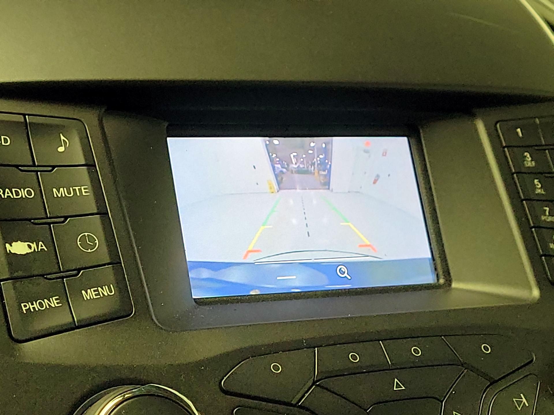 Thumbnail: 2016 Ford Edge - 14