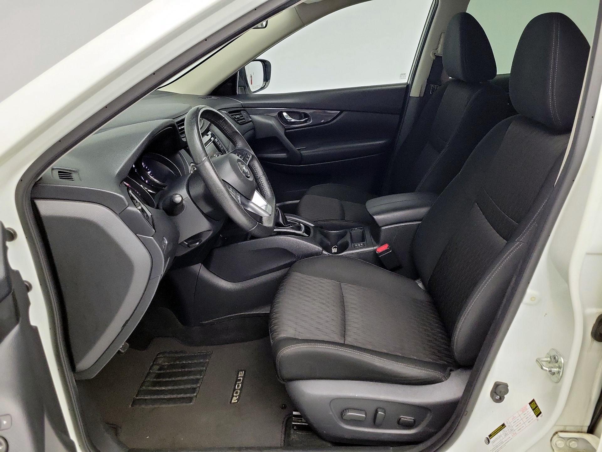 Thumbnail: 2019 Nissan Rogue - 11