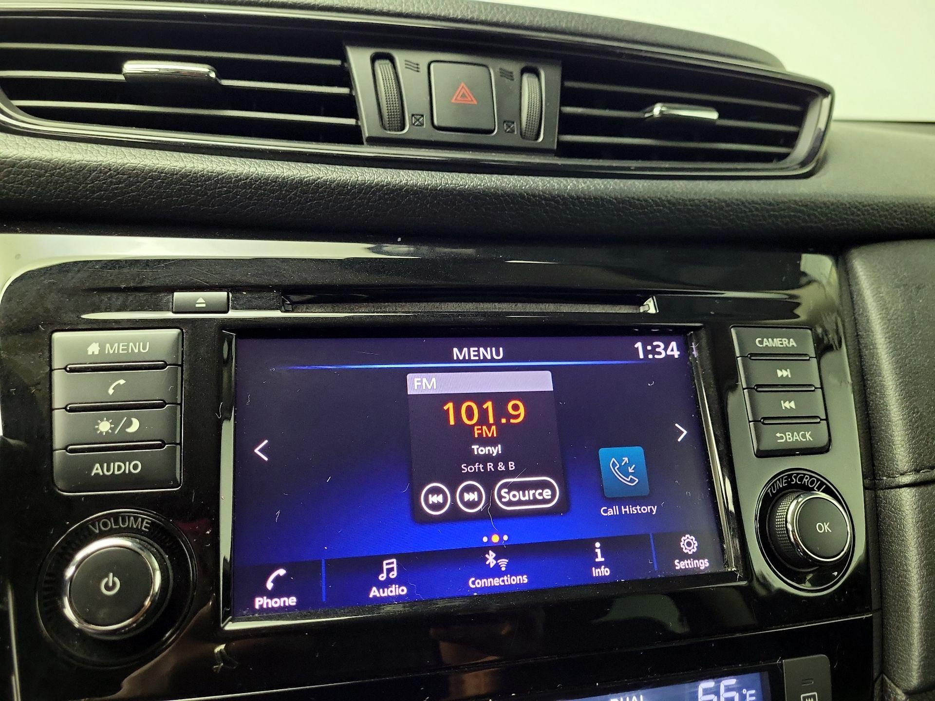 Thumbnail: 2019 Nissan Rogue - 15