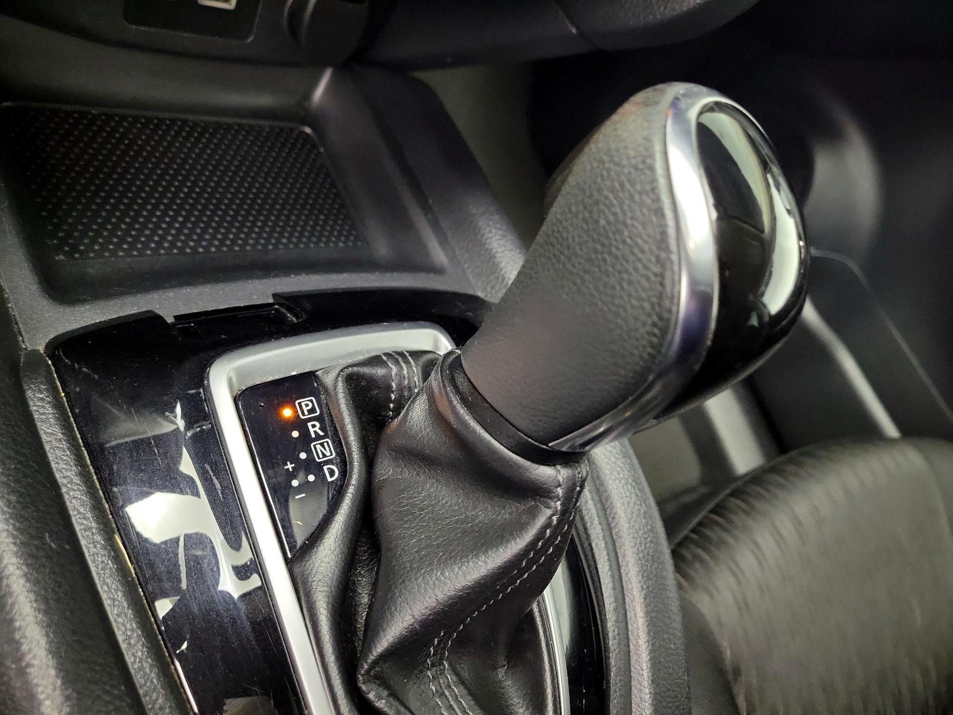 Thumbnail: 2019 Nissan Rogue - 17
