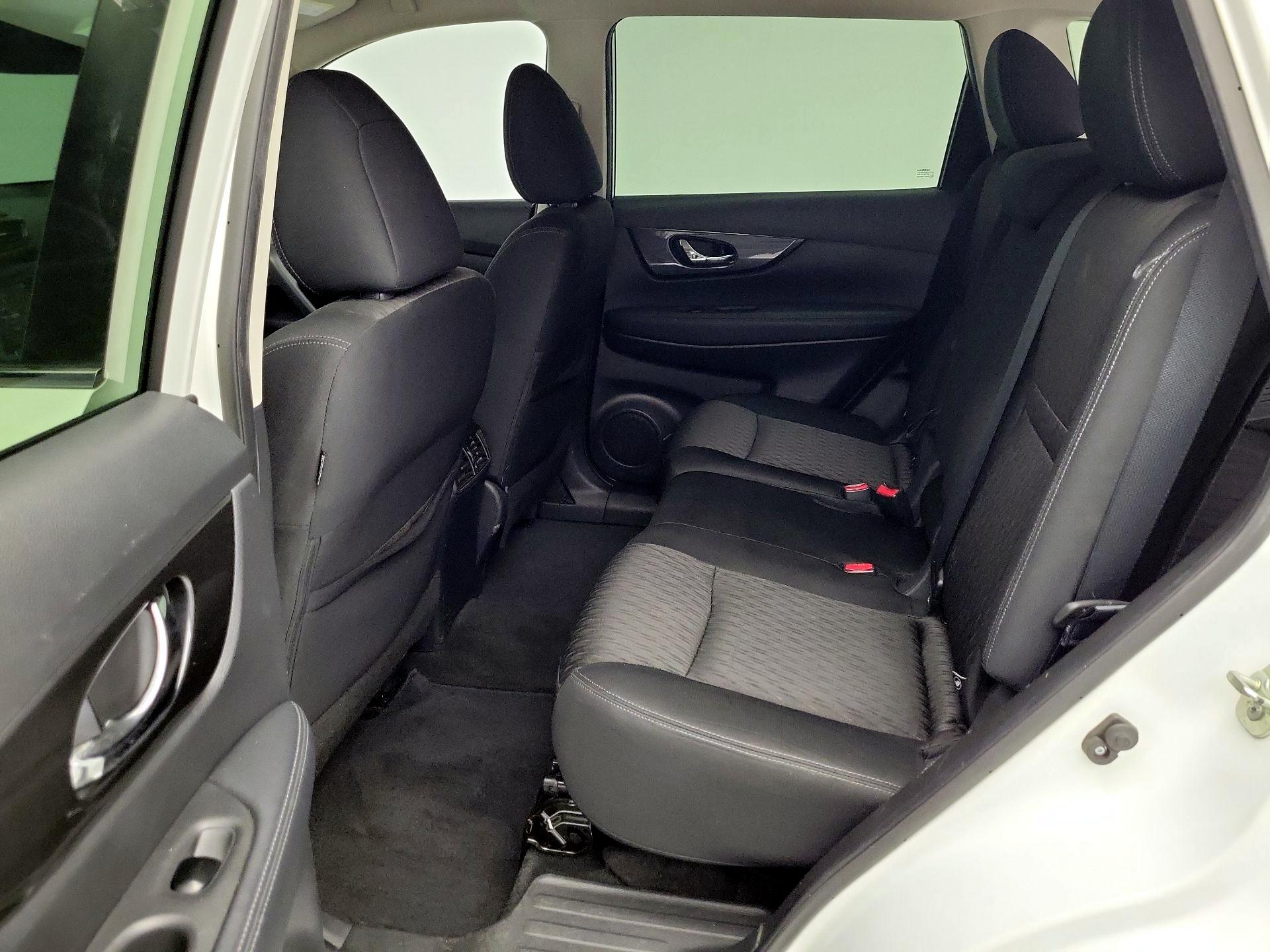 Thumbnail: 2019 Nissan Rogue - 19