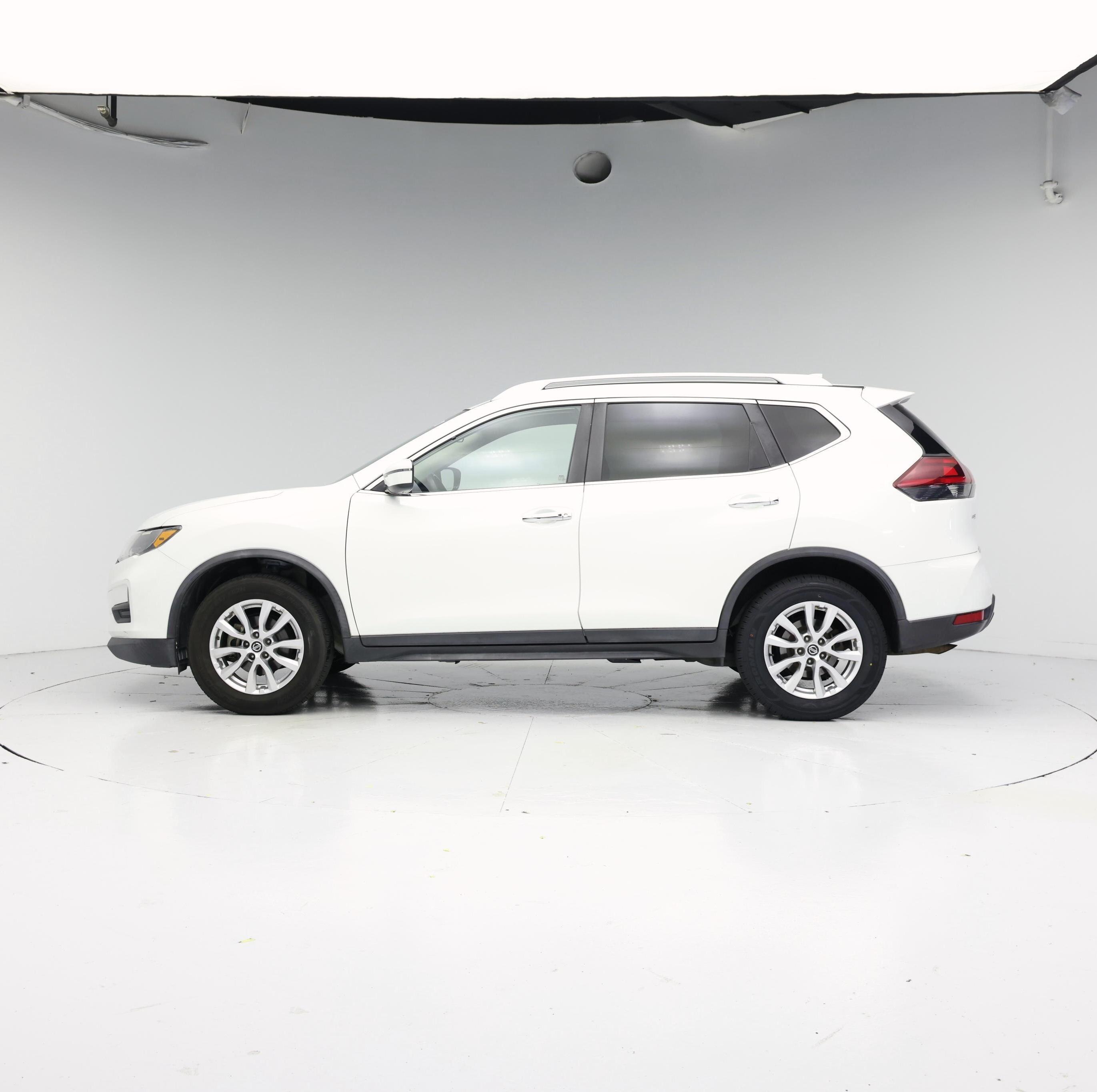 Thumbnail: 2019 Nissan Rogue - 3