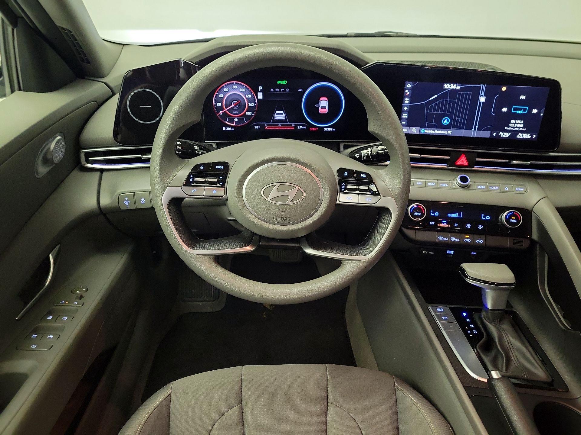 Thumbnail: 2024 Hyundai Elantra - 10