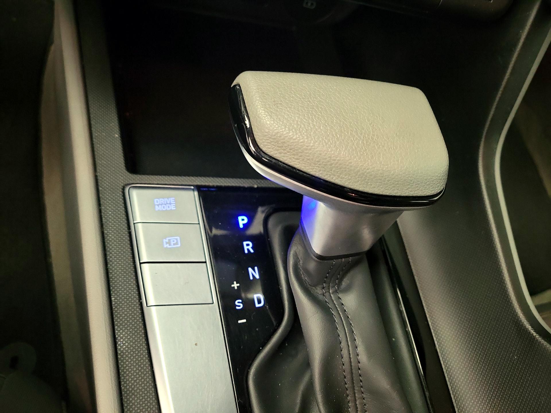 Thumbnail: 2024 Hyundai Elantra - 18