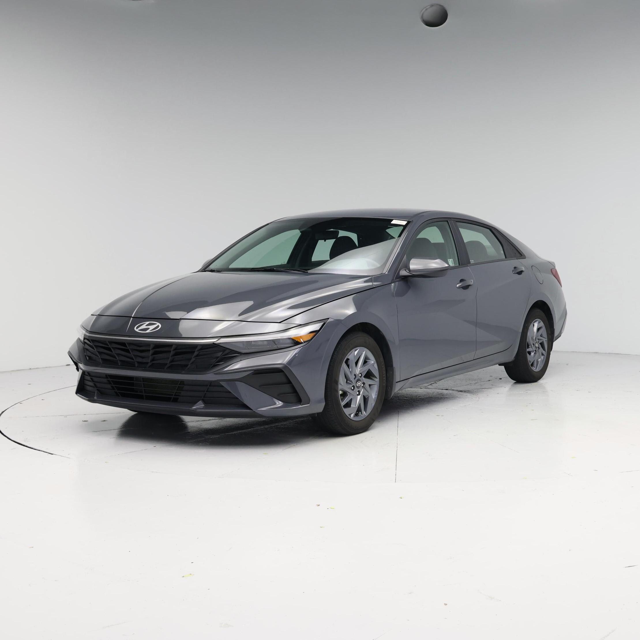 Thumbnail: 2024 Hyundai Elantra - 4