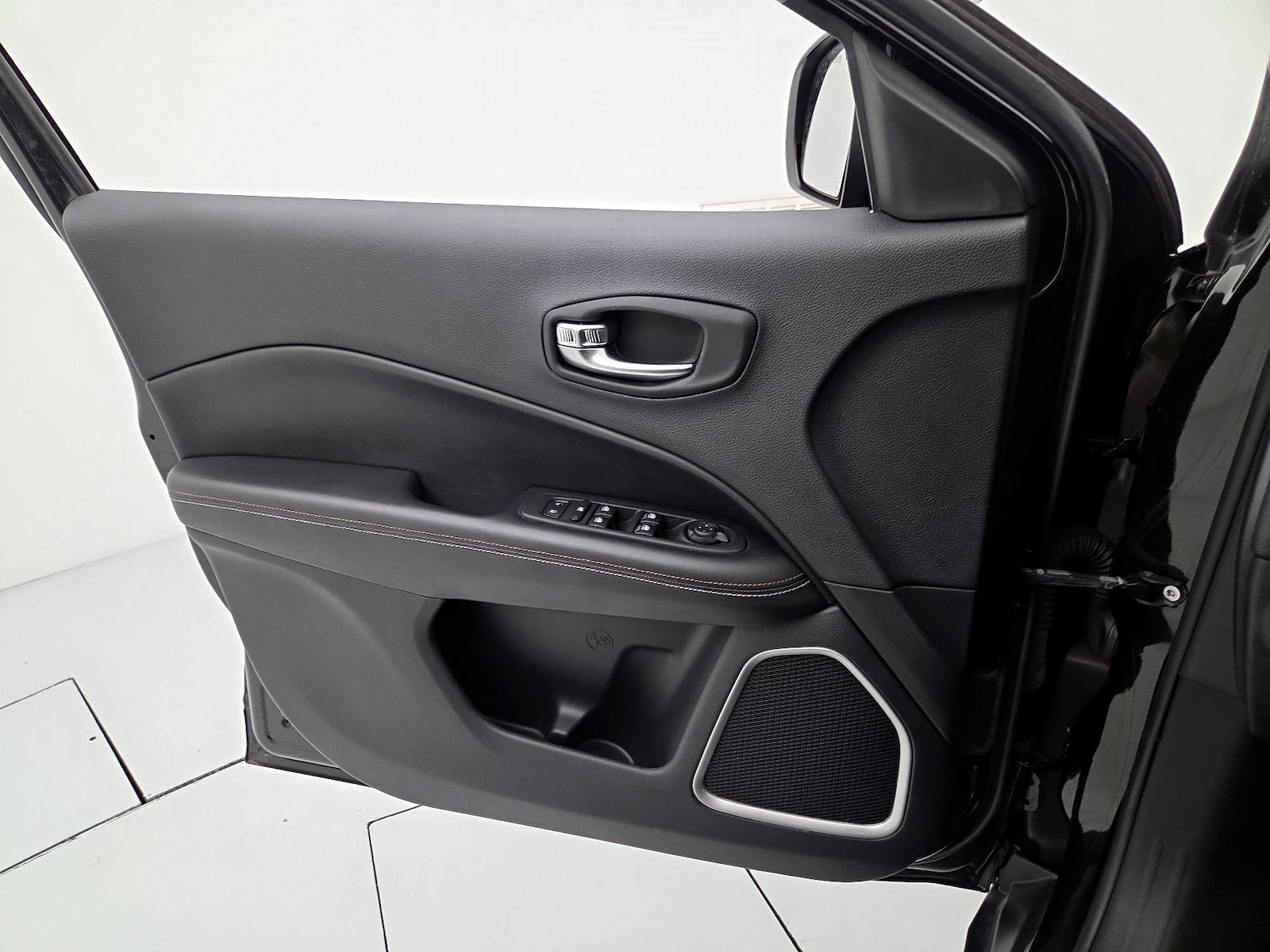2020 Jeep Compass Latitude - Photo 13