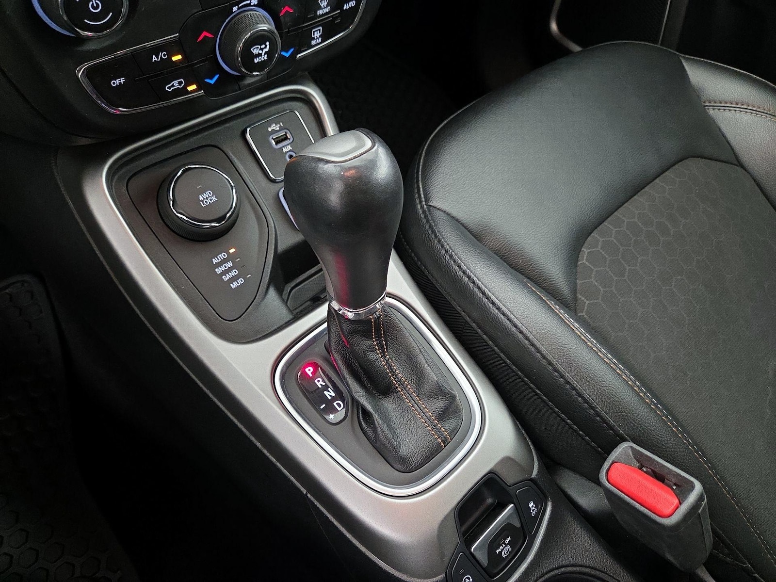 2020 Jeep Compass Latitude - Photo 18