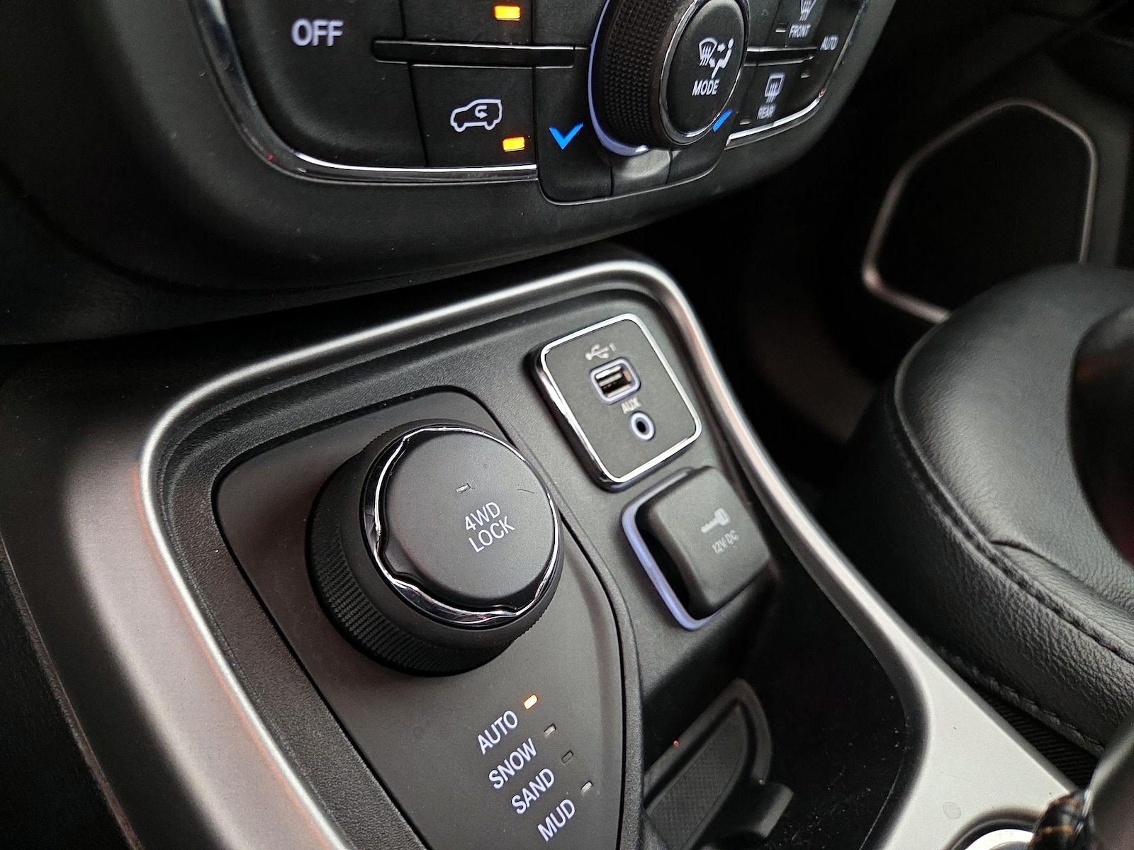 2020 Jeep Compass Latitude - Photo 19