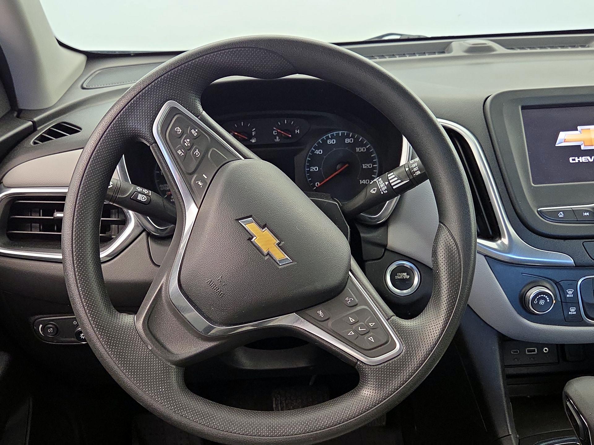 Thumbnail: 2022 Chevrolet Equinox - 10