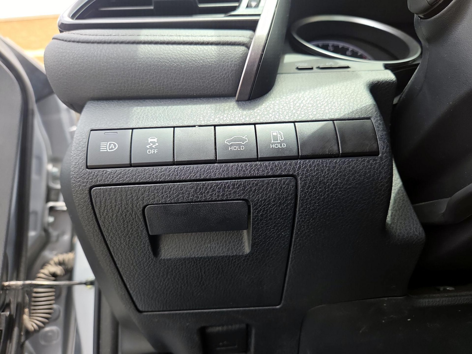2024 Toyota Camry LE - Photo 14