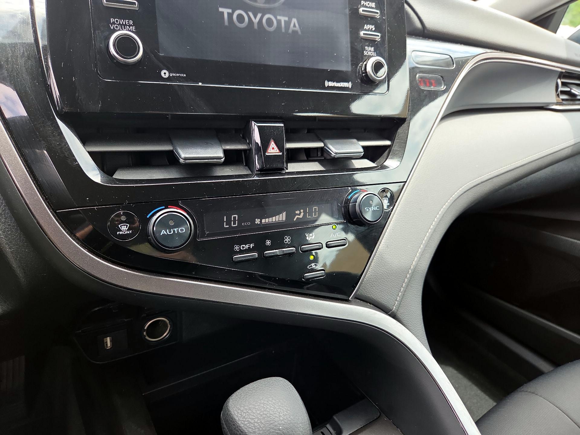 Thumbnail: 2024 Toyota Camry - 16