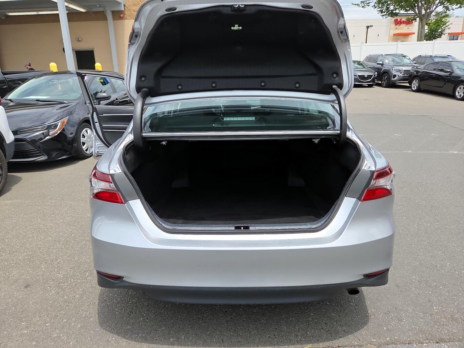 2024 Toyota Camry LE - Photo 21