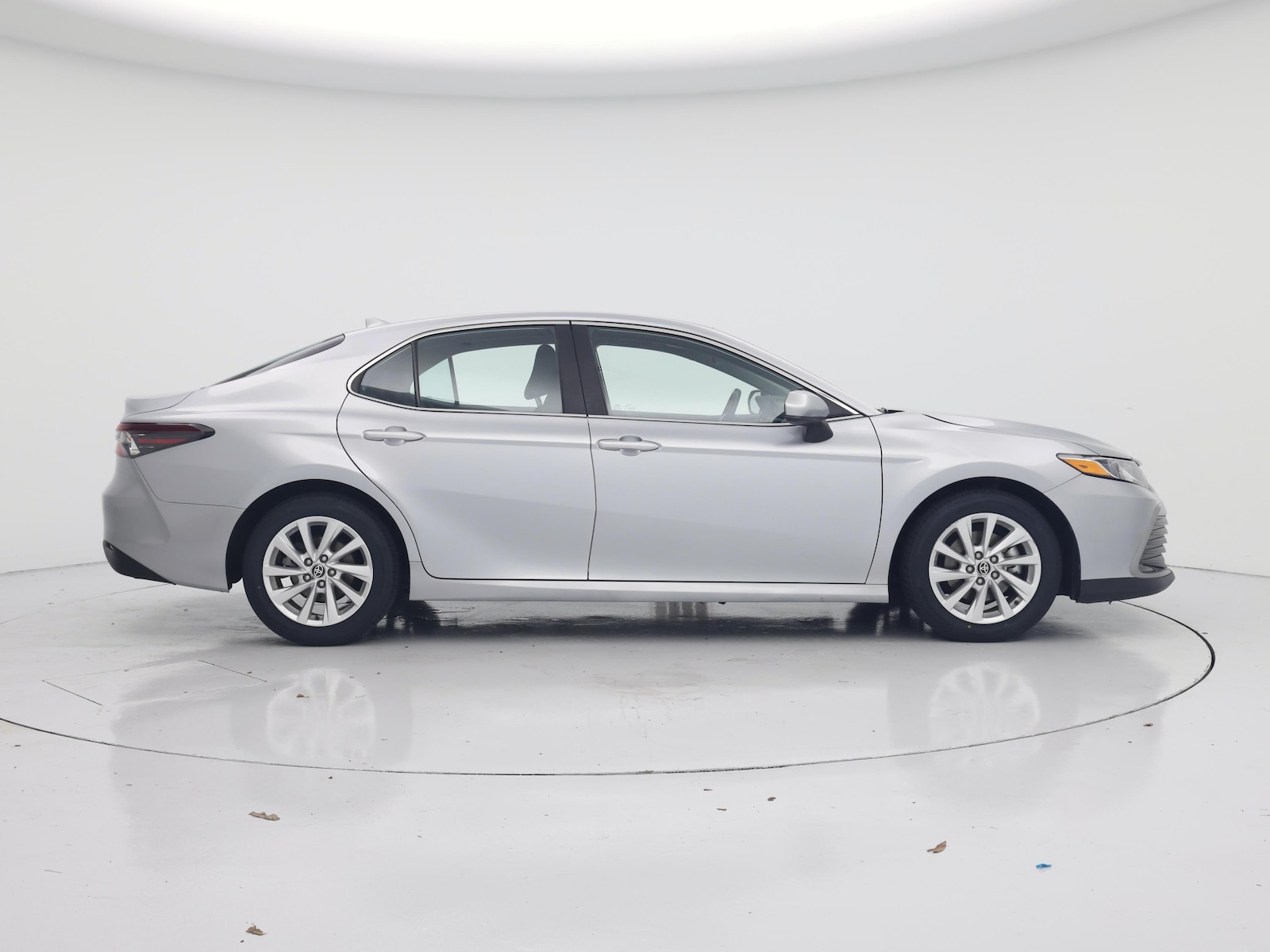 2024 Toyota Camry LE - Photo 8