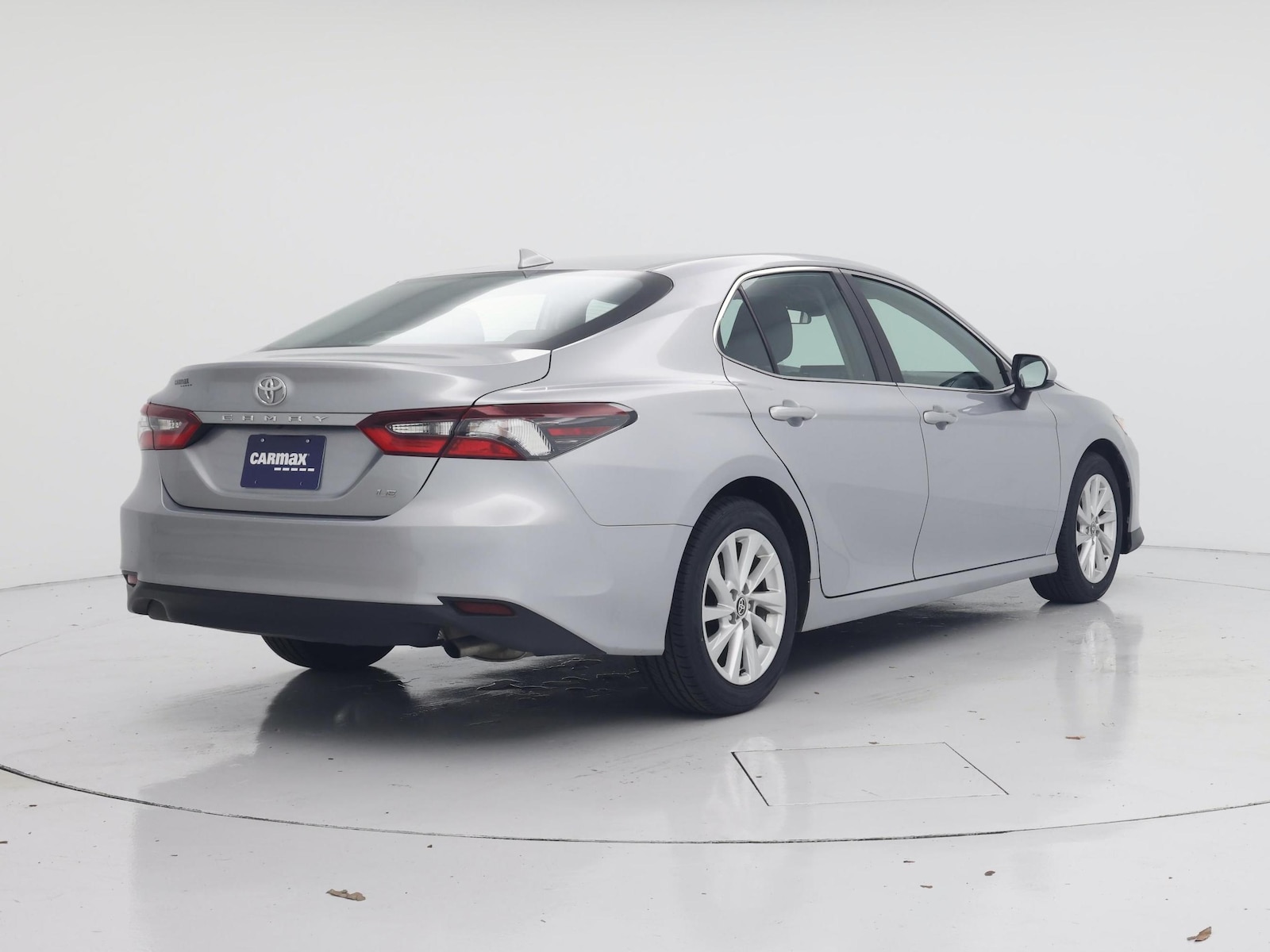 2024 Toyota Camry LE - Photo 9