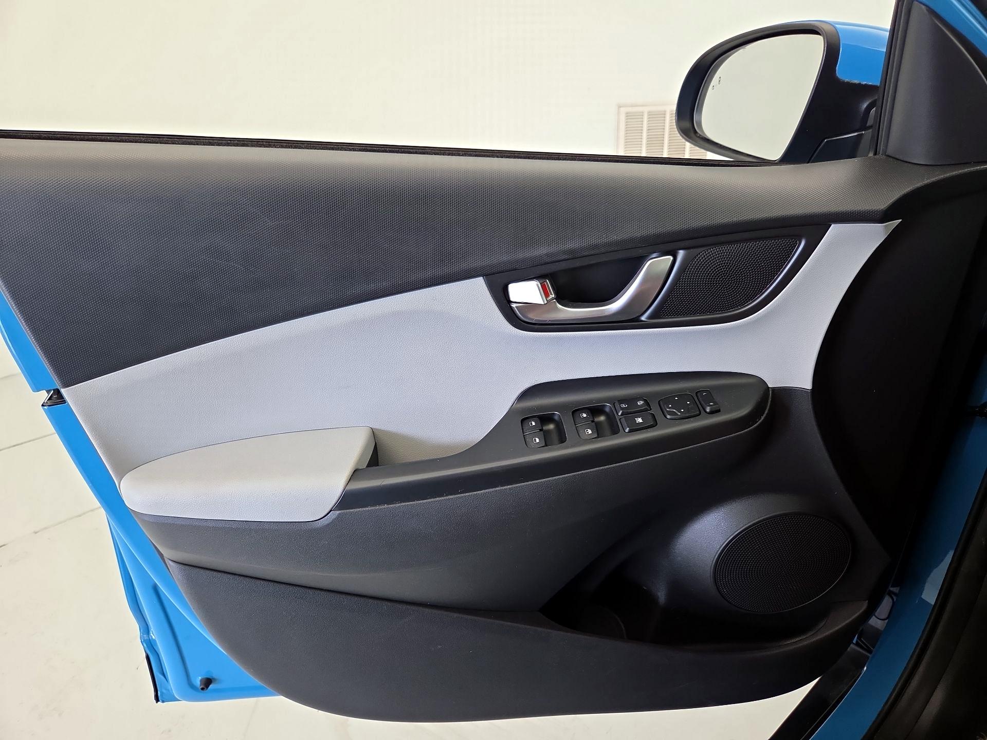 Thumbnail: 2022 Hyundai Kona - 12