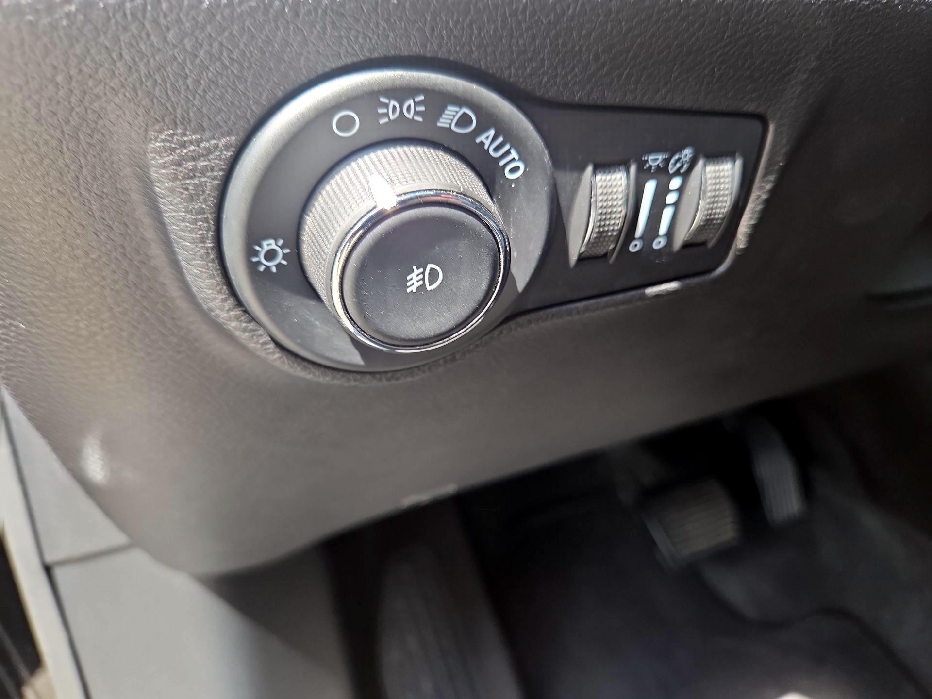 Thumbnail: 2022 Jeep Compass - 13