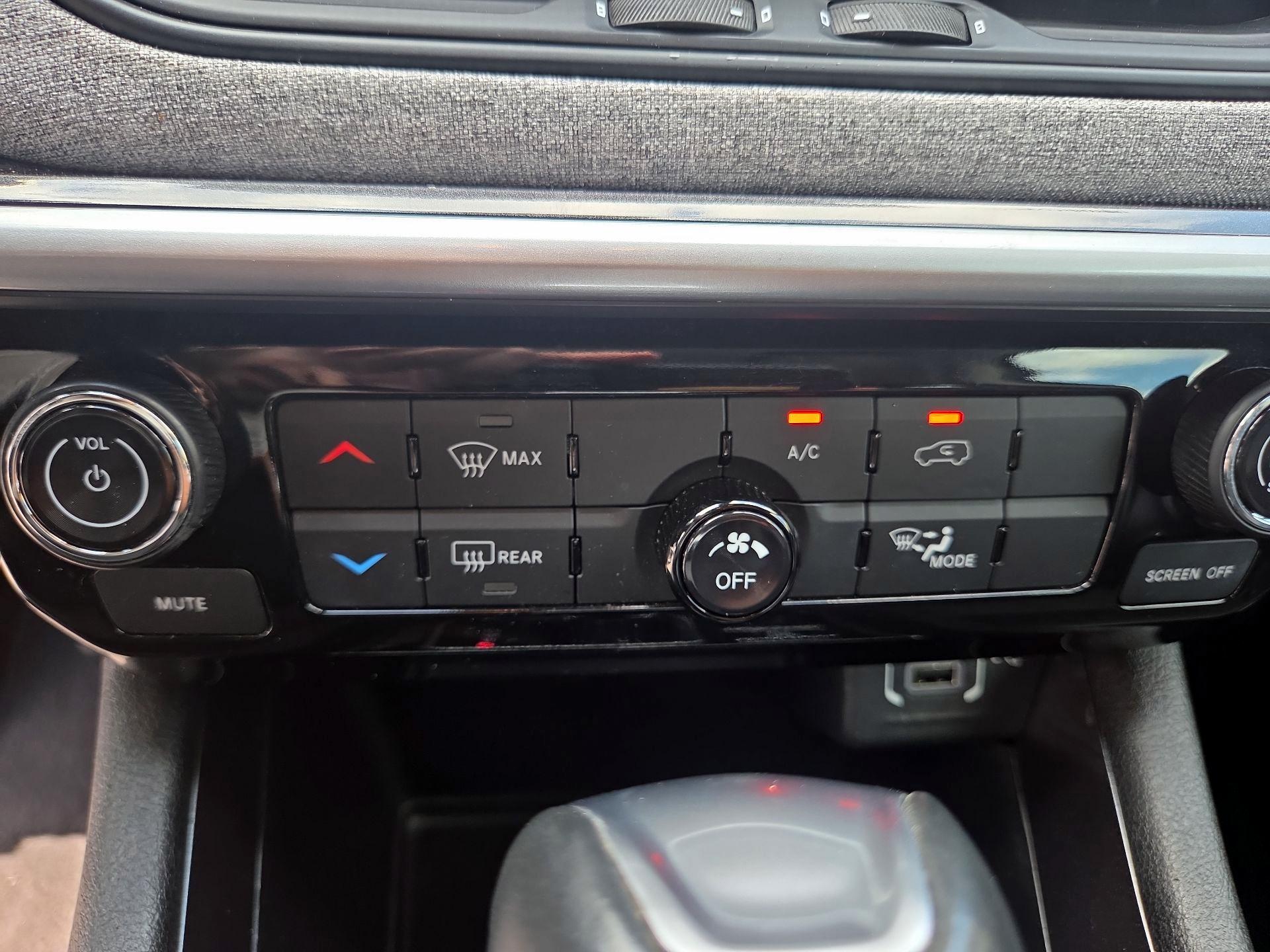 Thumbnail: 2022 Jeep Compass - 16