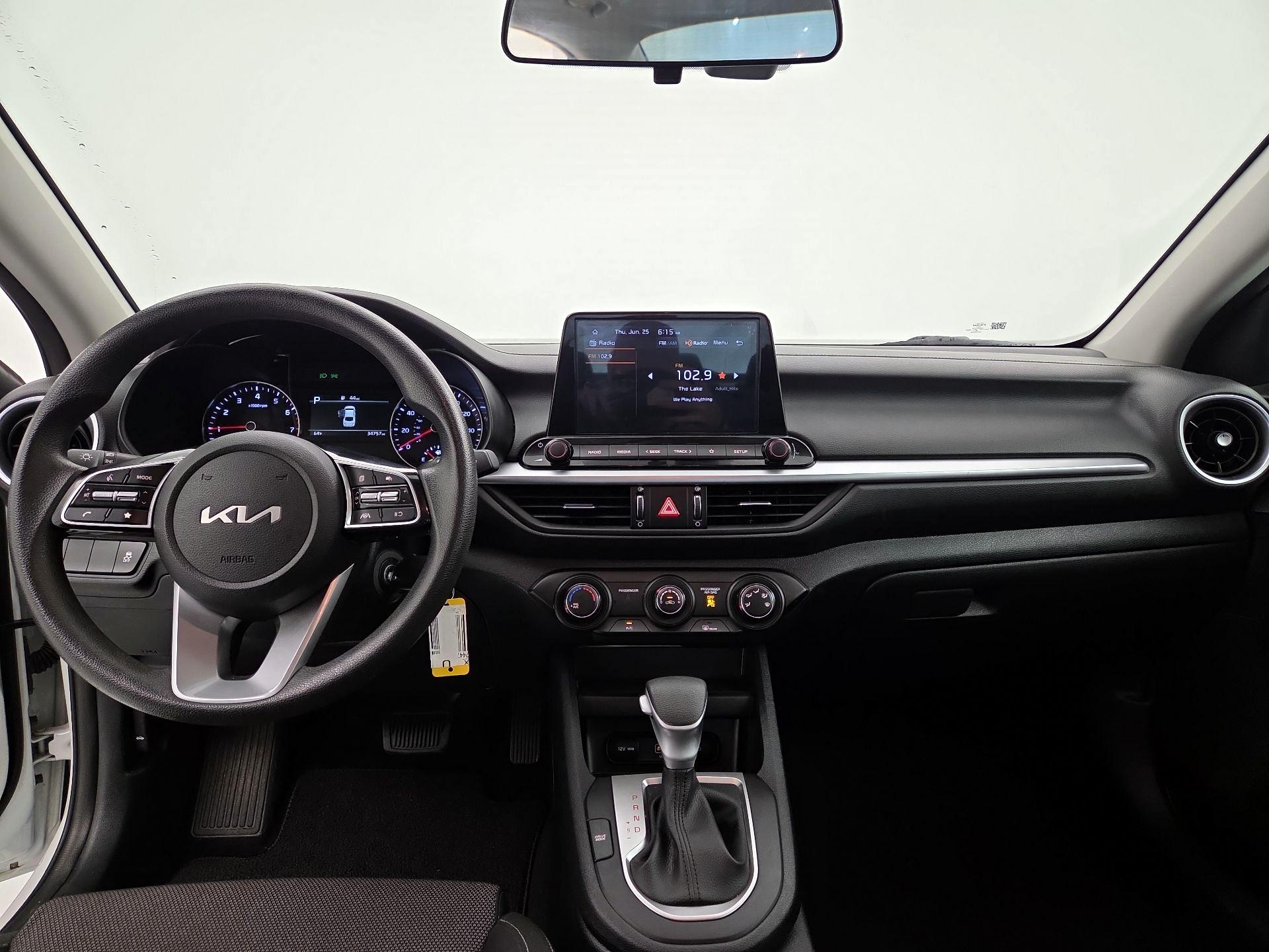 Thumbnail: 2024 Kia Forte - 9