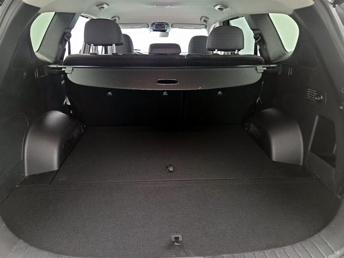 Trunk/Cargo (Seats Up)