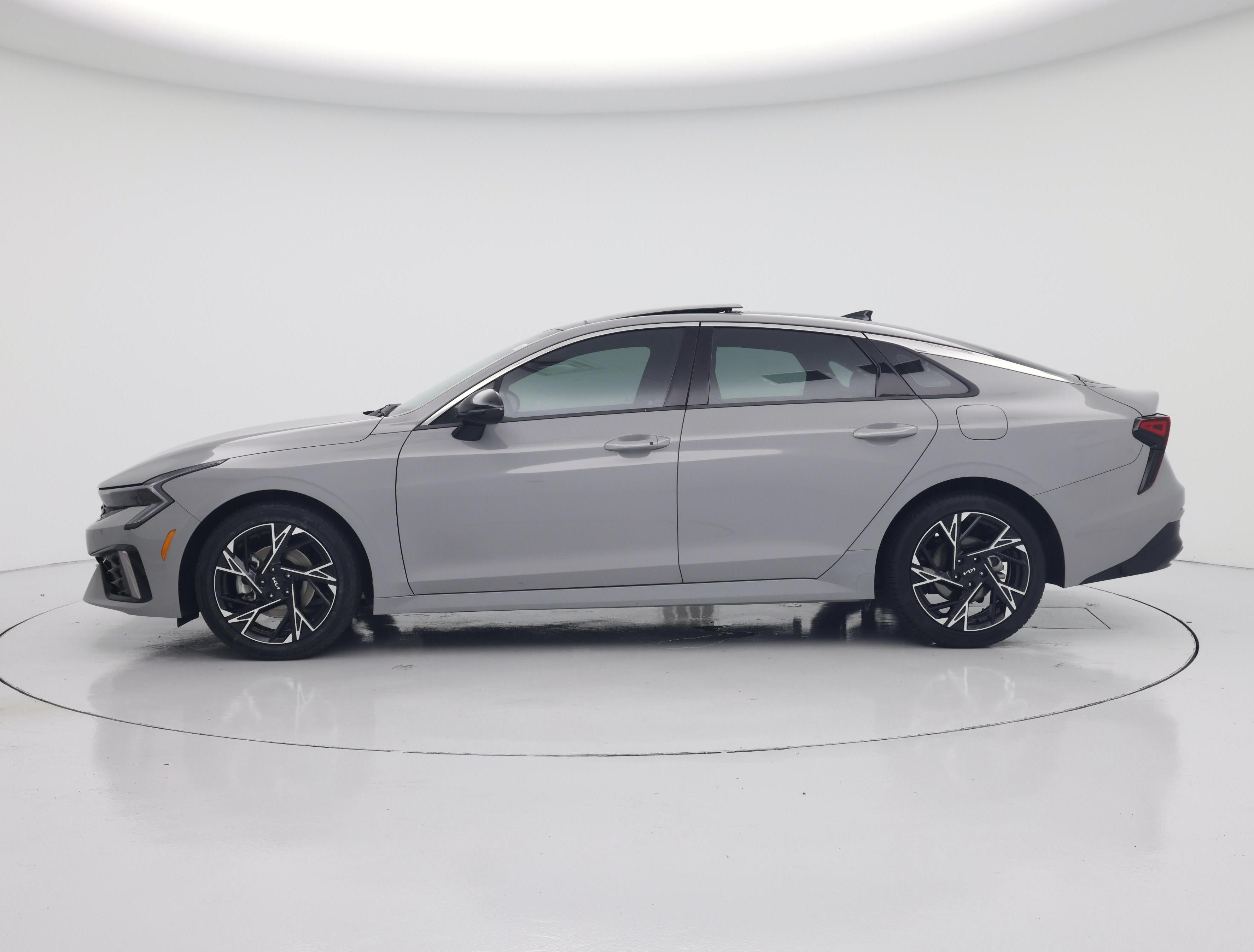 Thumbnail: 2025 Kia K5 - 3
