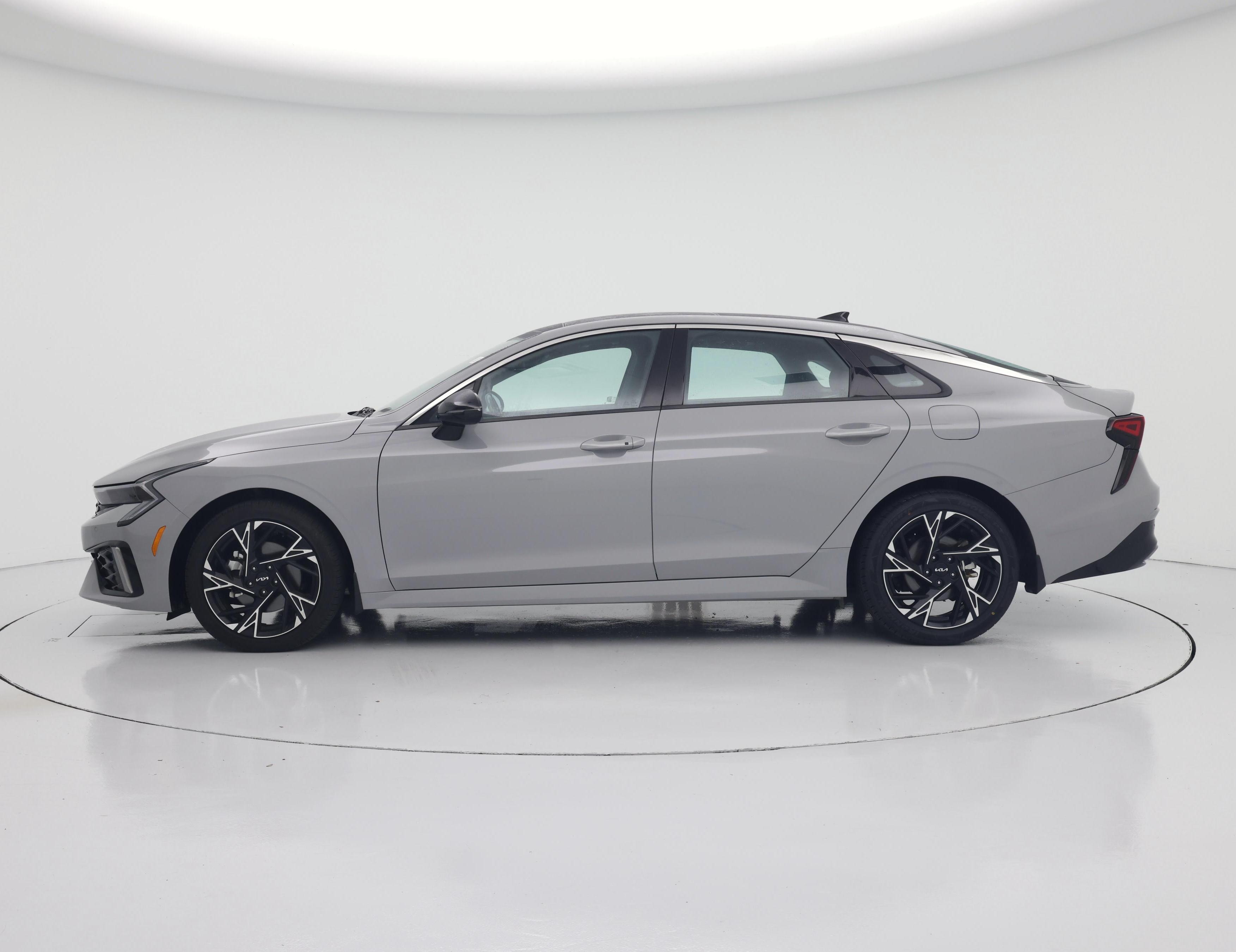 Thumbnail: 2025 Kia K5 - 3