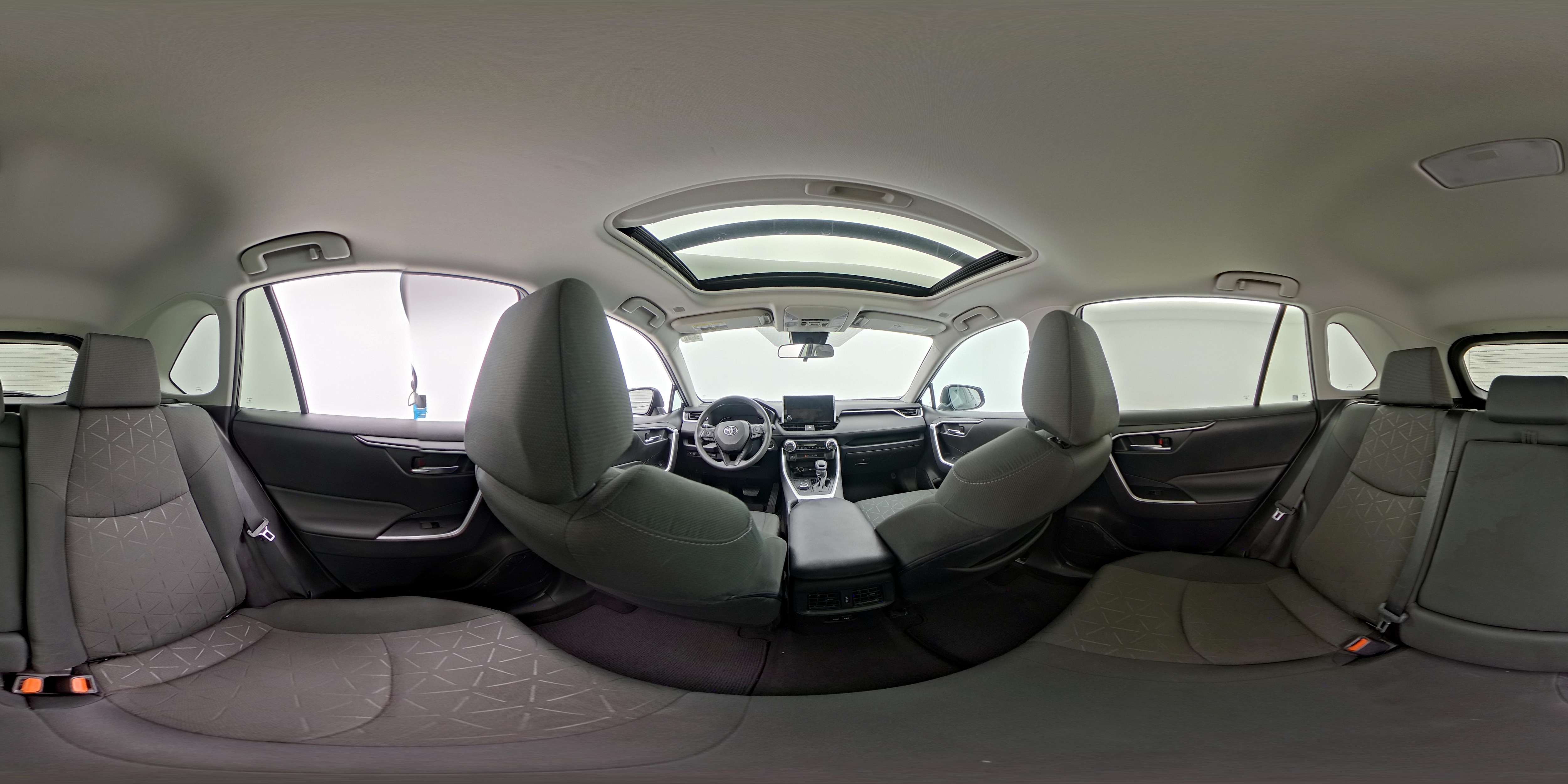 2024 Toyota RAV4 XLE - Photo 26