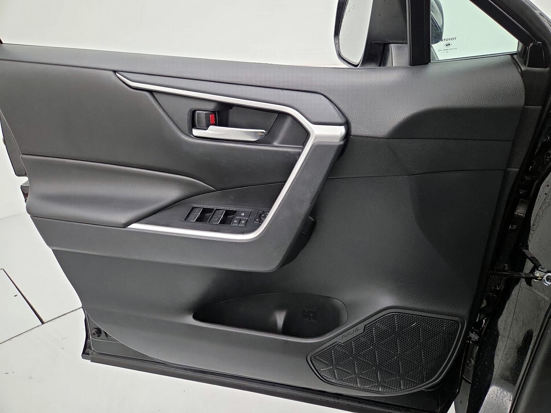 Thumbnail: 2024 Toyota RAV4 - 12