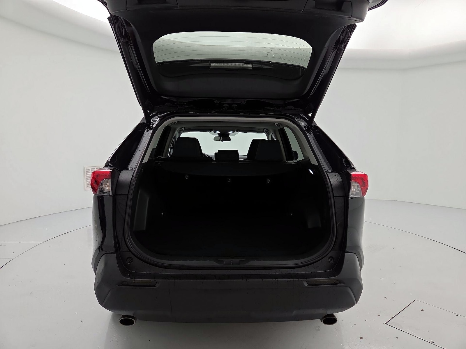 2024 Toyota RAV4 XLE - Photo 22