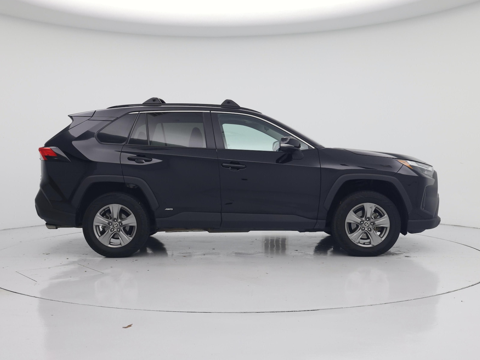 2024 Toyota RAV4 XLE - Photo 8