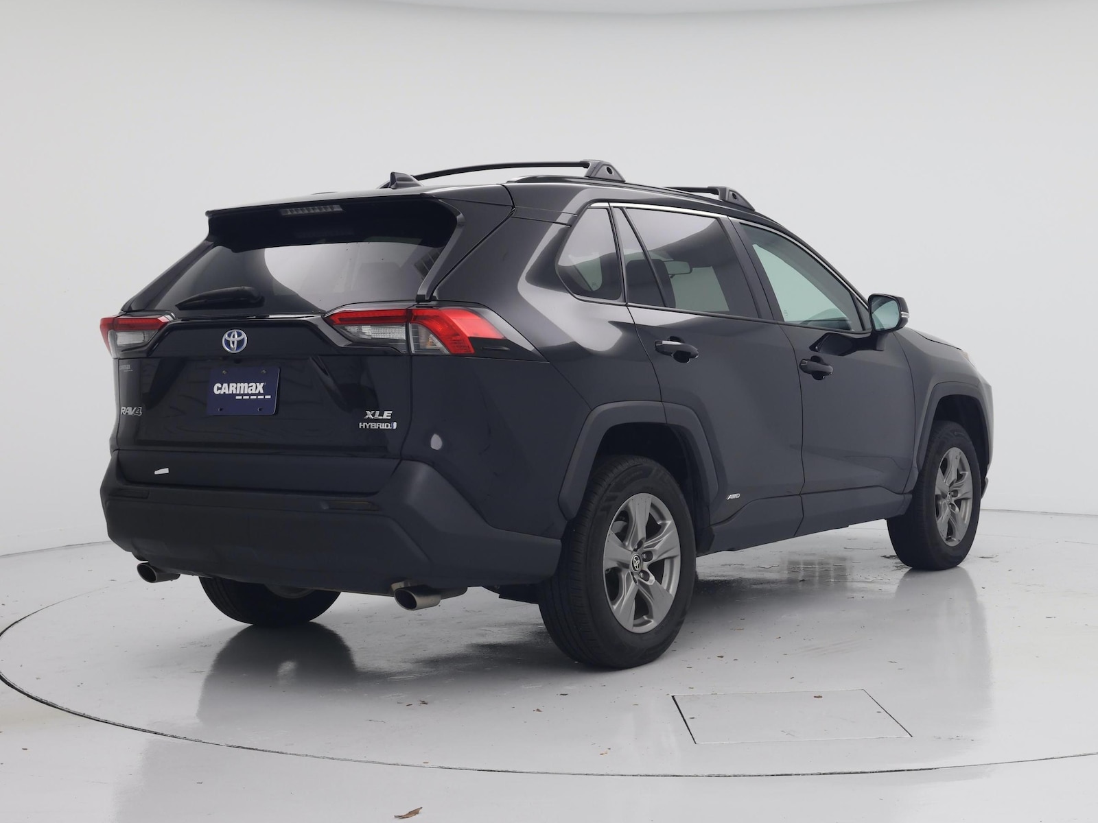 2024 Toyota RAV4 XLE - Photo 9