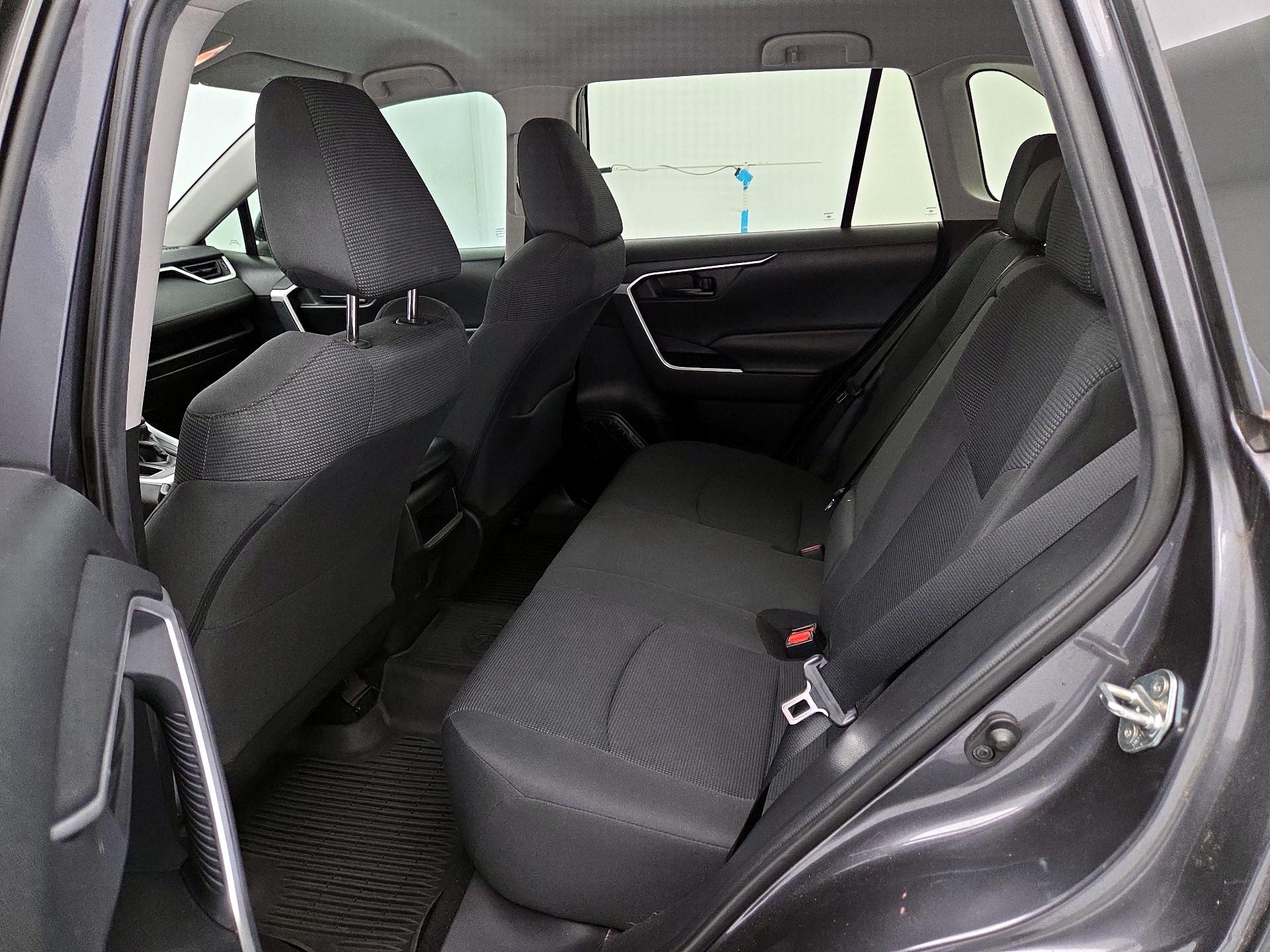 Thumbnail: 2020 Toyota RAV4 - 19