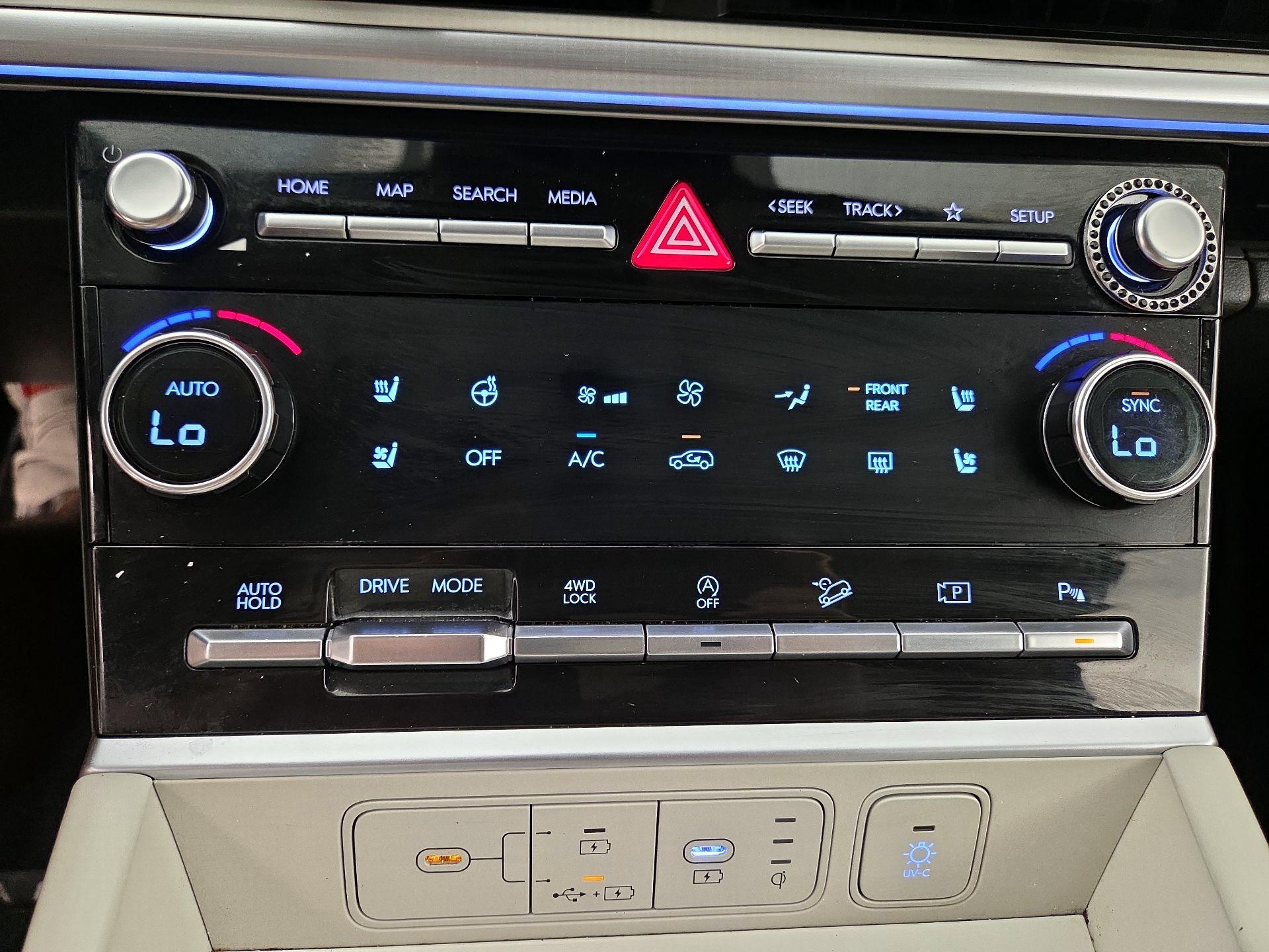 Thumbnail: 2024 Hyundai Santa Fe - 16