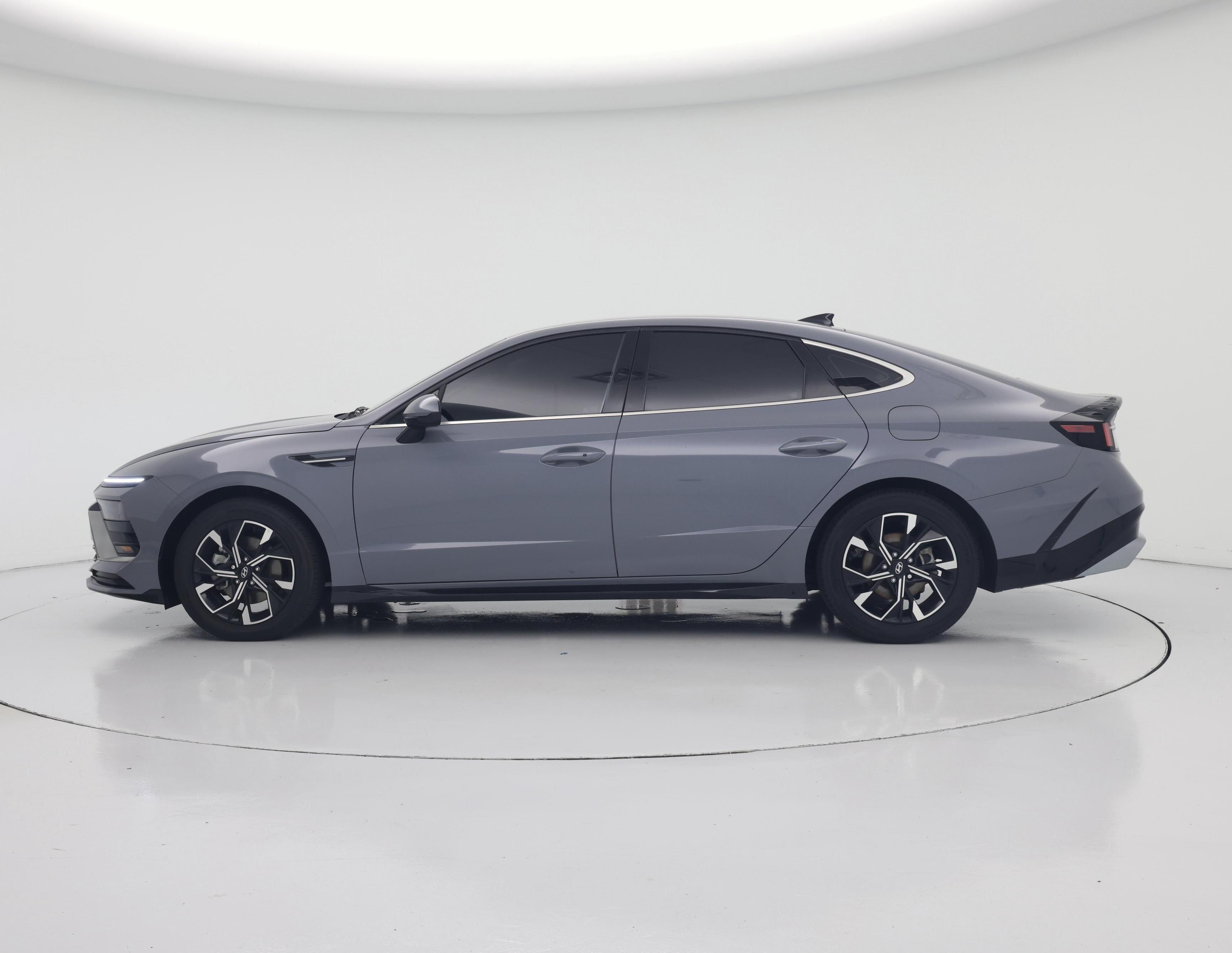 Thumbnail: 2024 Hyundai Sonata - 3
