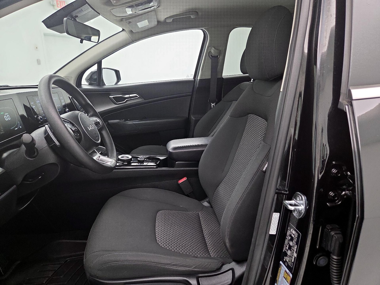 2023 Kia Sportage LX Hybrid - Photo 12
