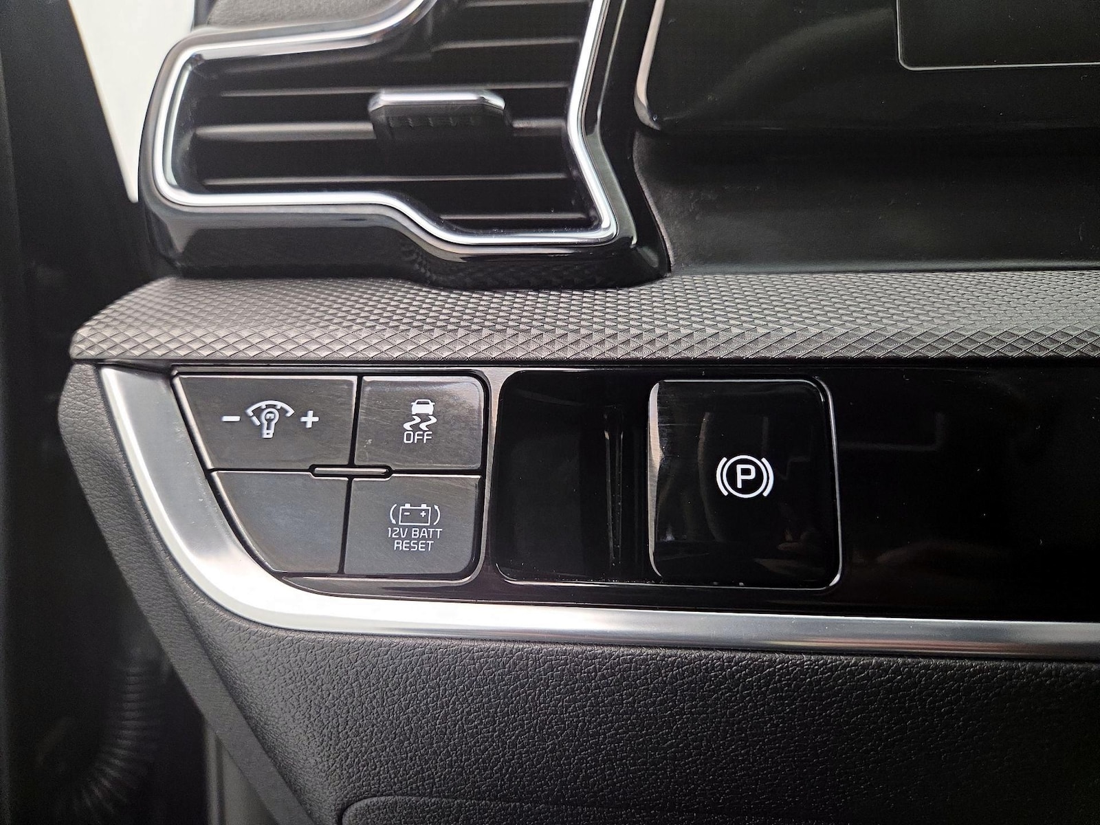 2023 Kia Sportage LX Hybrid - Photo 14