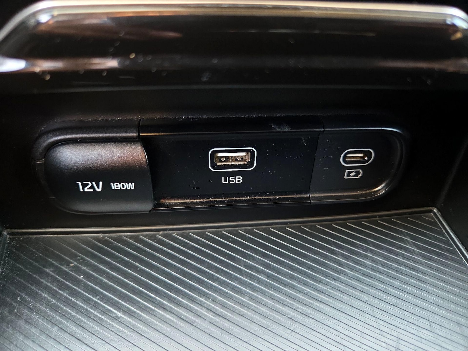 2023 Kia Sportage LX Hybrid - Photo 19