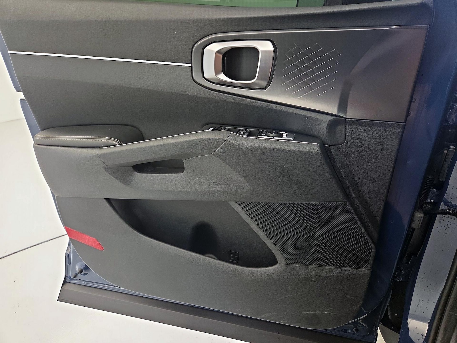 2024 Kia Sorento S - Photo 13