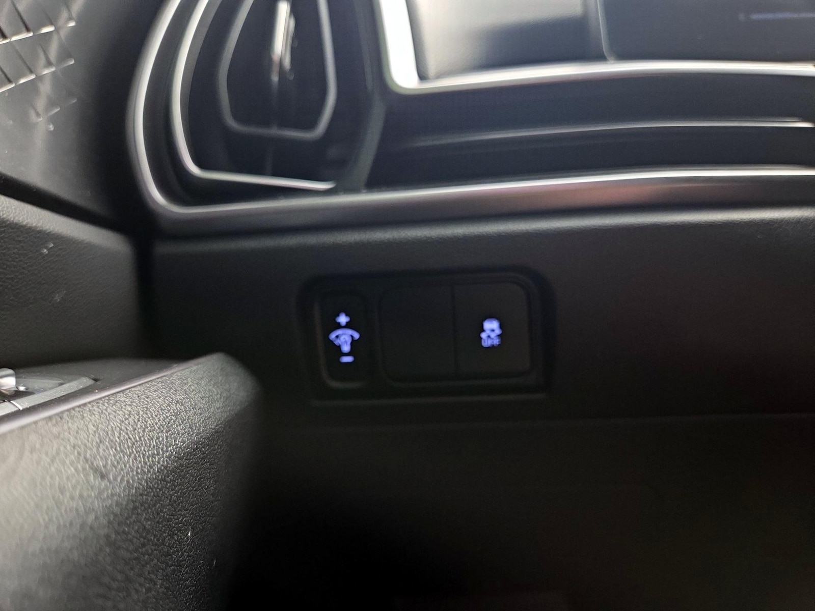 2024 Kia Sorento S - Photo 14