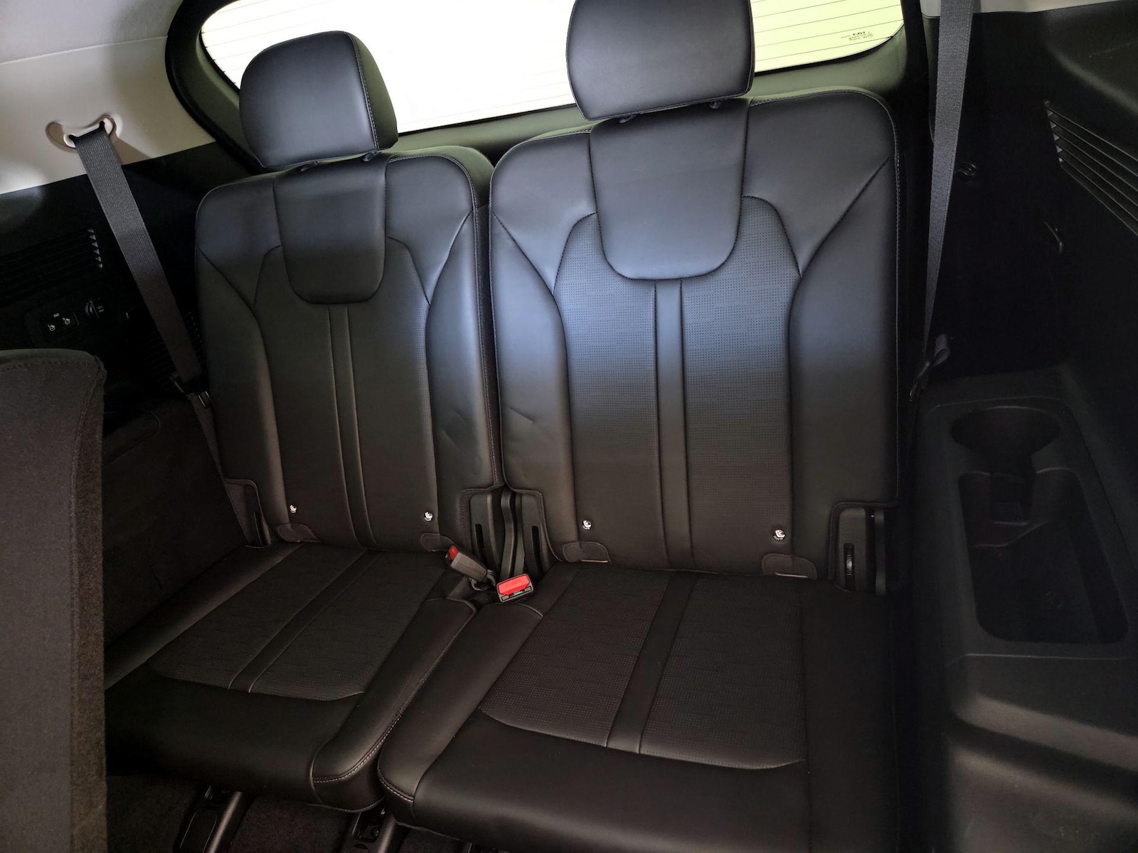 2024 Kia Sorento S - Photo 22