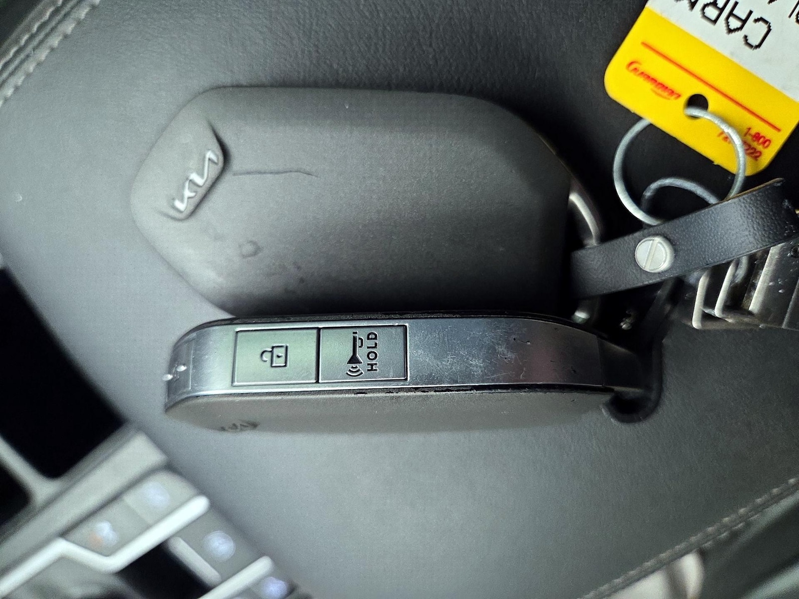 2024 Kia Sorento S - Photo 25