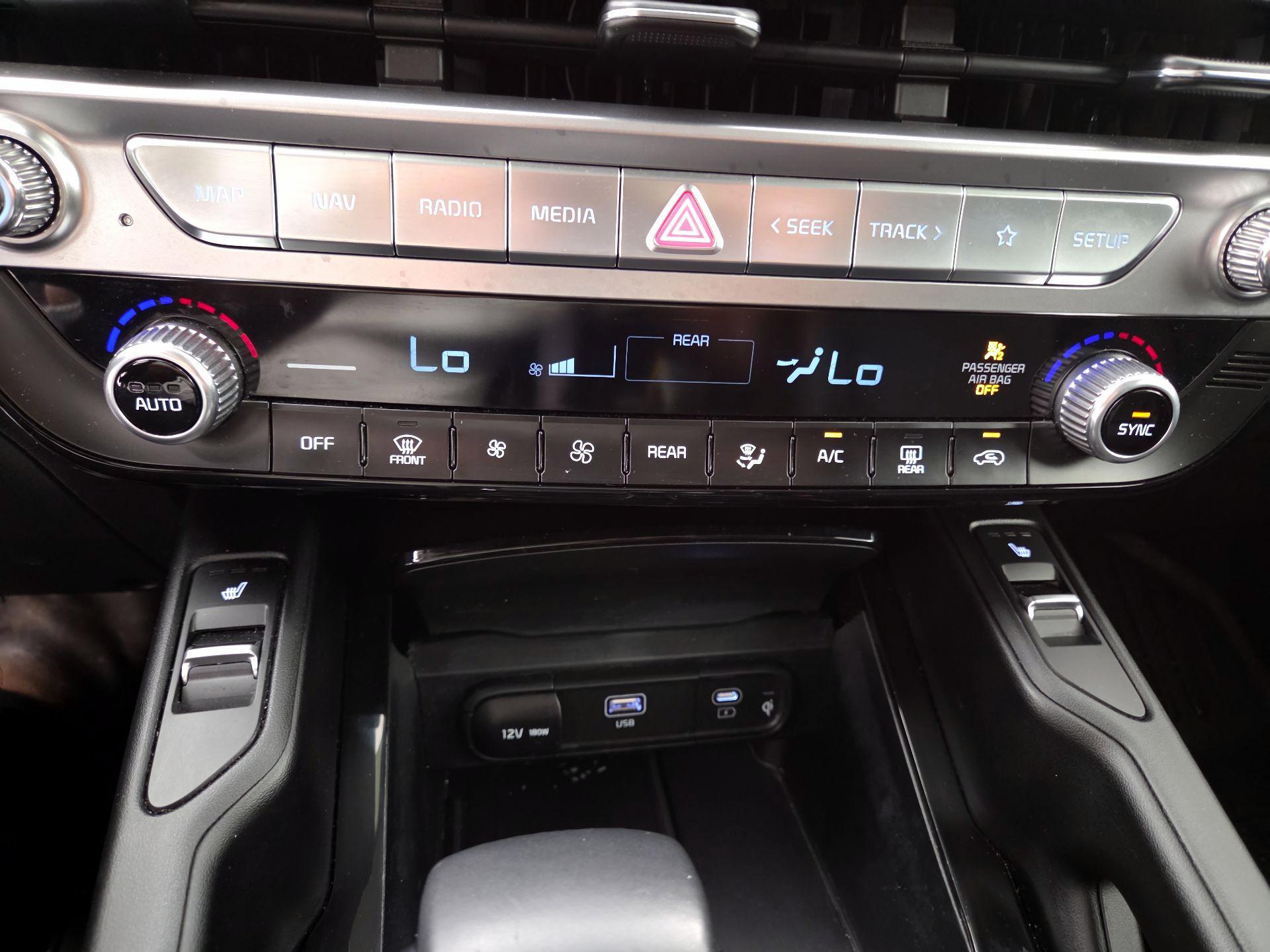 Thumbnail: 2024 Kia Telluride - 16