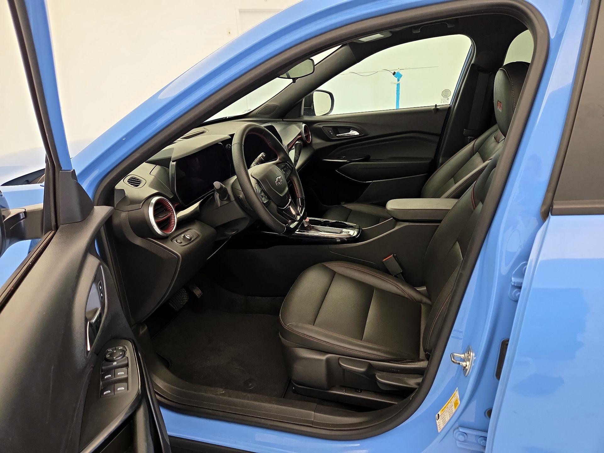 Thumbnail: 2024 Chevrolet Trax - 11